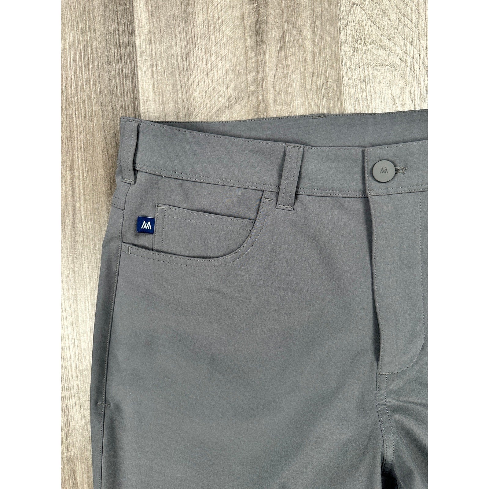 Mizzen+Main Helmsman 5 Pocket Slim Fit Performance Chino Pants in Gray — Size 32x30 // Preowned