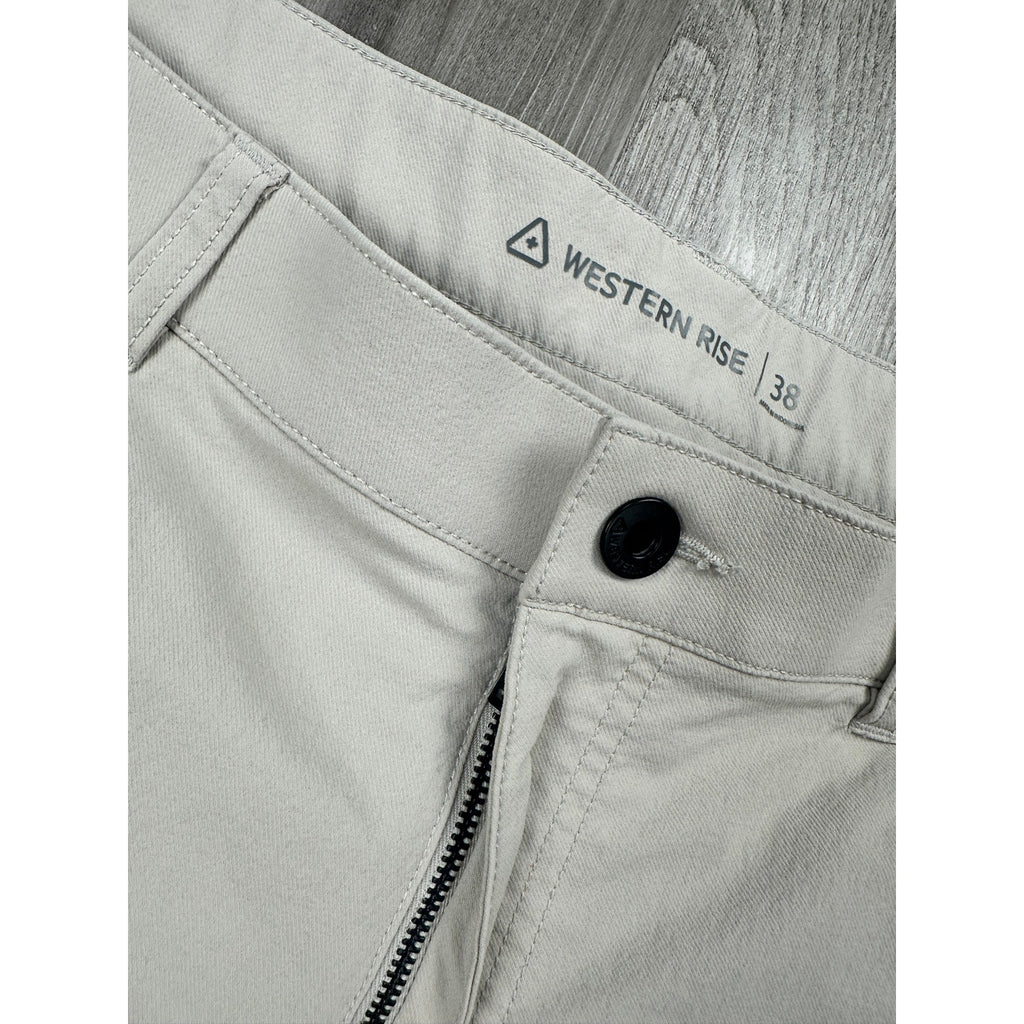 Western Rise Evolution Slim 2 Way Stretch Pants in Khaki — Size 38 // Preowned