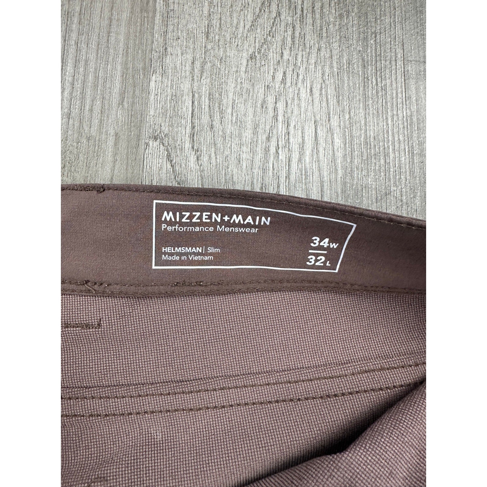 Mizzen+Main Helmsman Performance Slim Fit Chino Pants in Brown — Size 34x32 // Preowned
