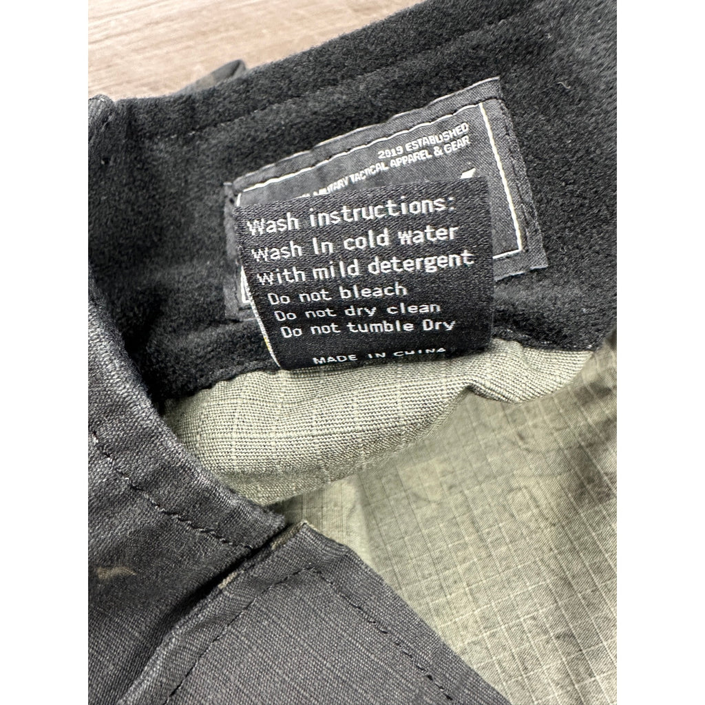 Yevhev Tactical Camo Combat Cargo Shorts in Dark Green Camo — Size XL // Preowned
