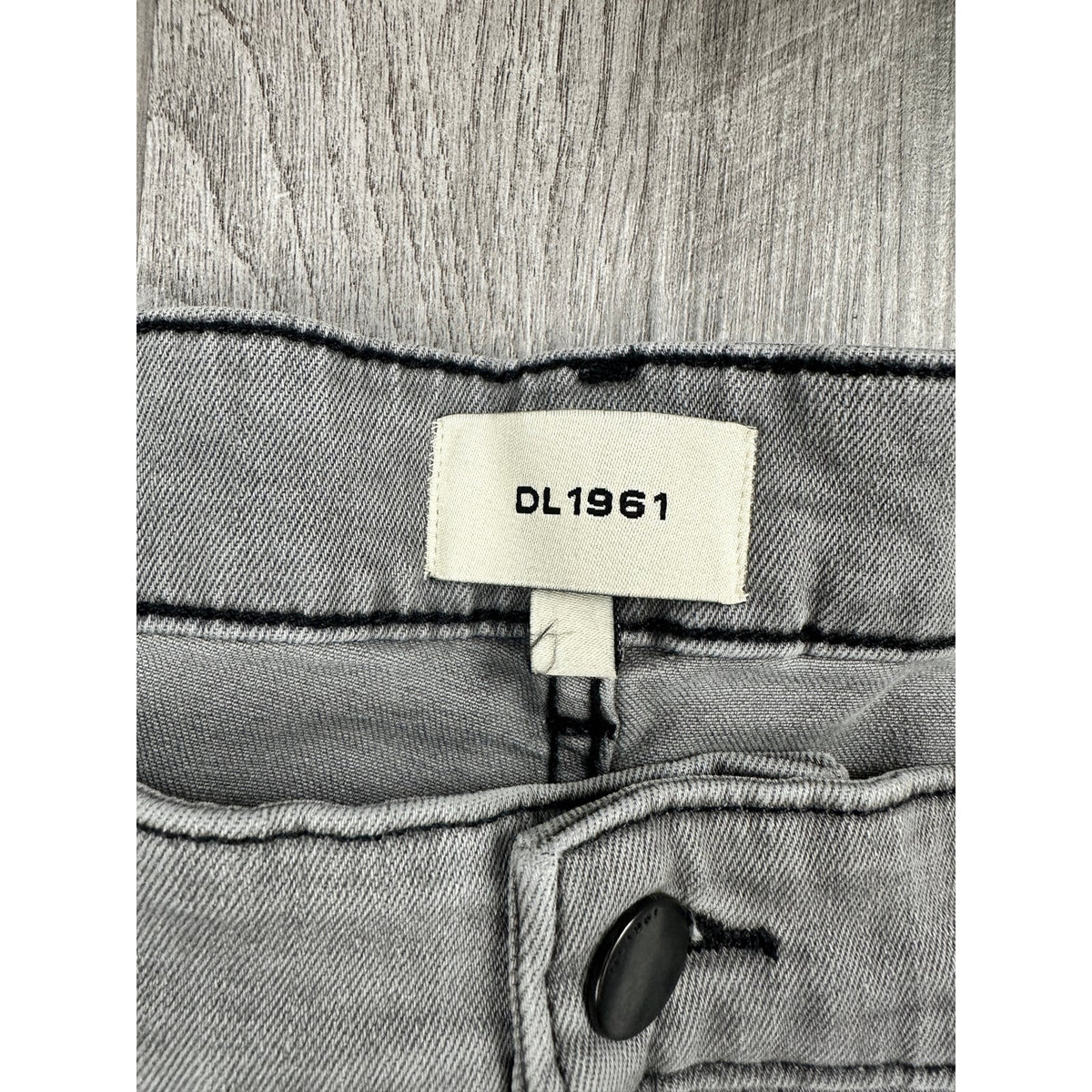 DL1961 Avery Relaxed Straight Jeans — Size 42x30