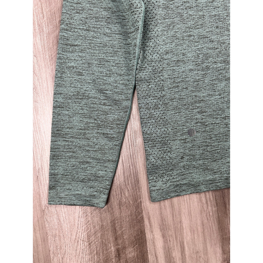 Lululemon Metal Vent Tech Half Zip Pullover in Heather Green — Size Large // Preowned