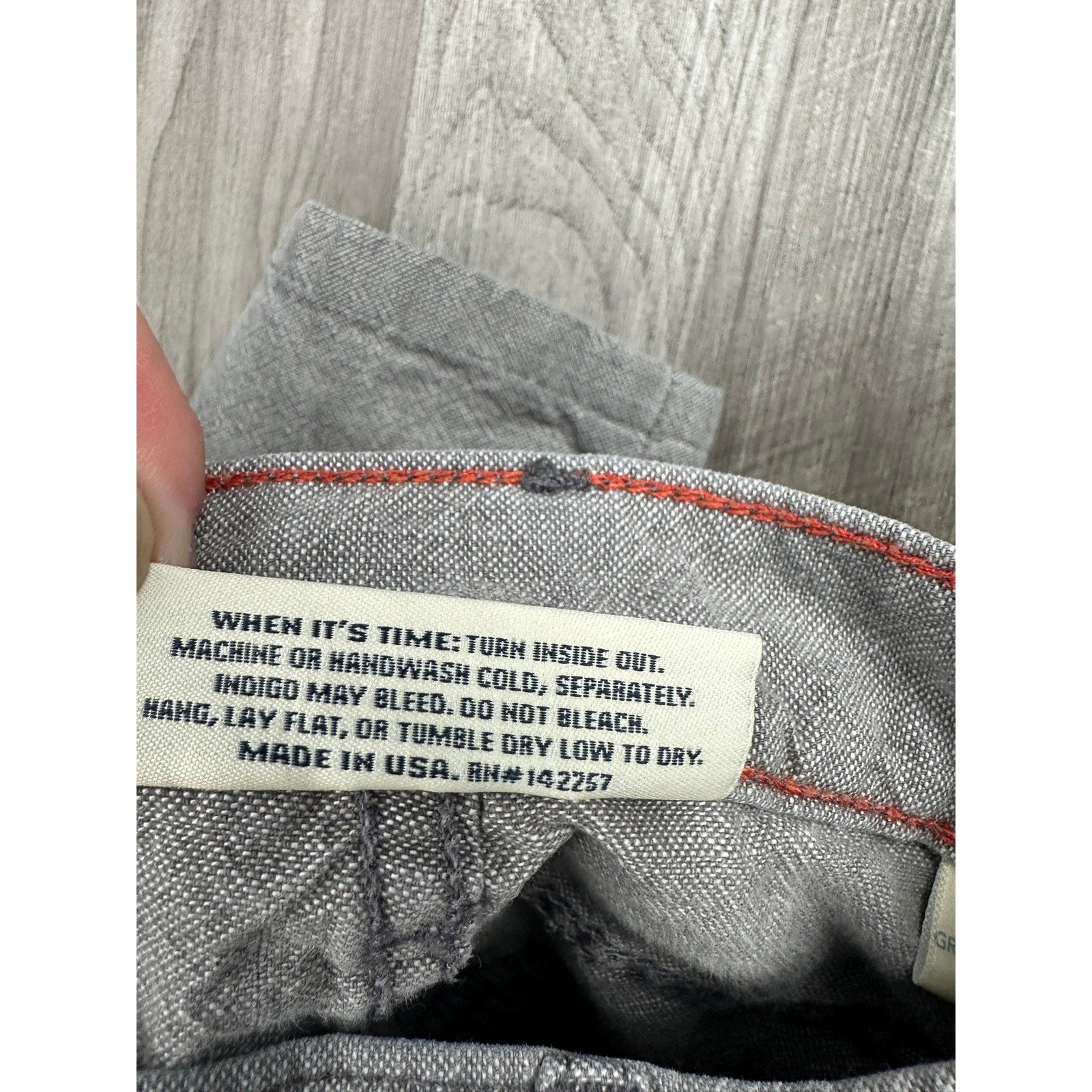 Raleigh Denim Graham Relaxed Tapered Made in USA Jeans in Gray — Size 32 // Preowned