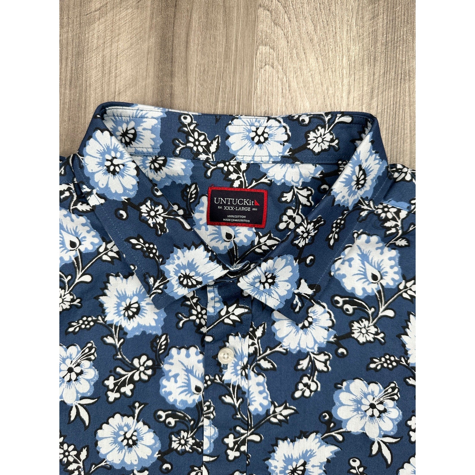 UNTUCKit Monreale Hawaiian Regular Fit Short Sleeve Shirt in Navy, Blue, White — Size 3XL // Preowned
