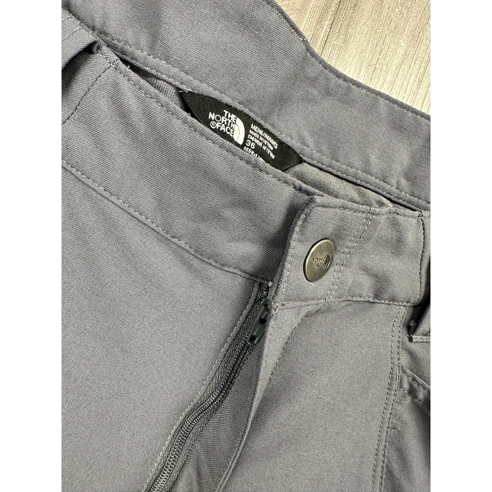 The North Face Paramount Trail Hiking Pants in Gray — Size 36 // Preowned
