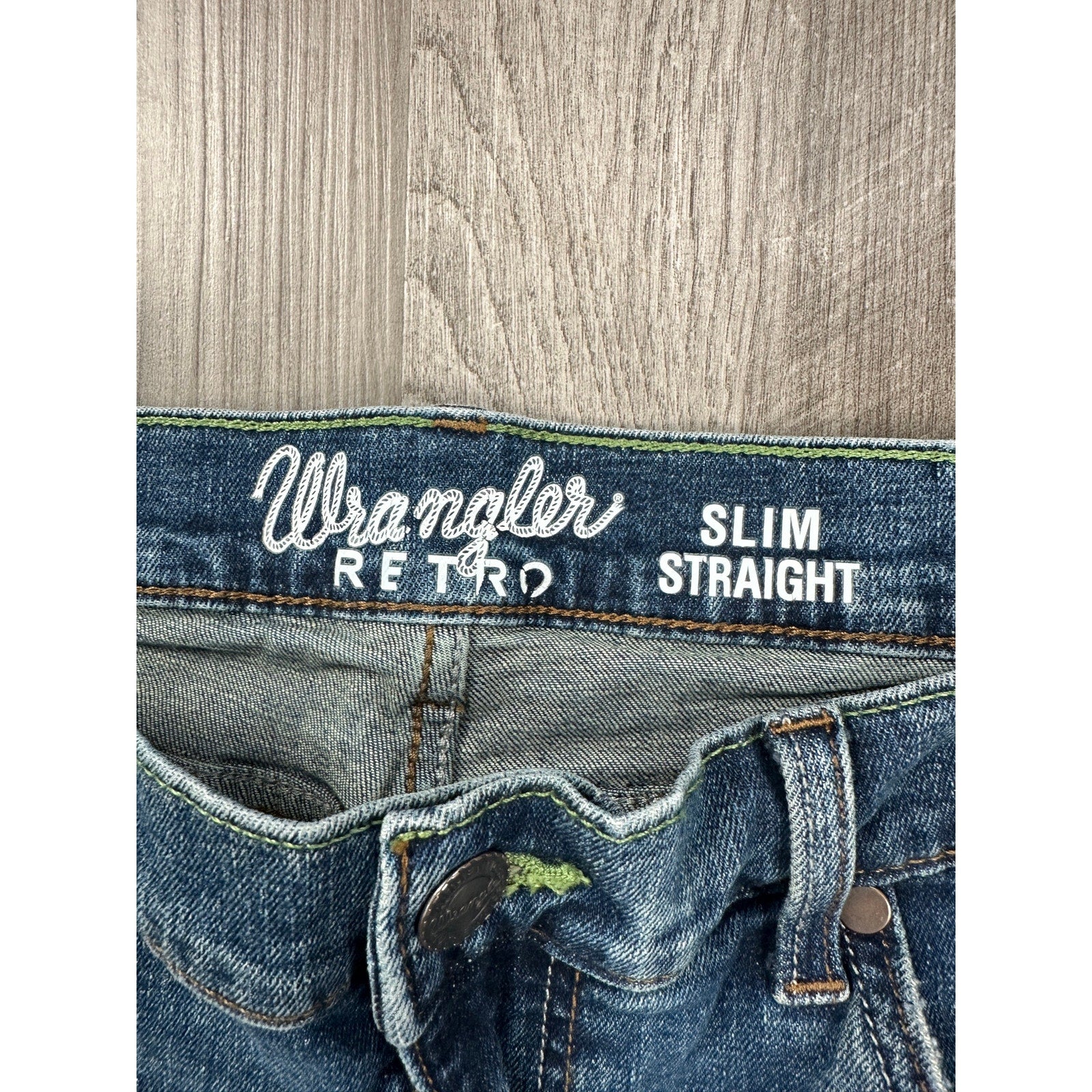 Wrangler Retro Slim Straight Jean in Blue — Size 34x34 // Preowned