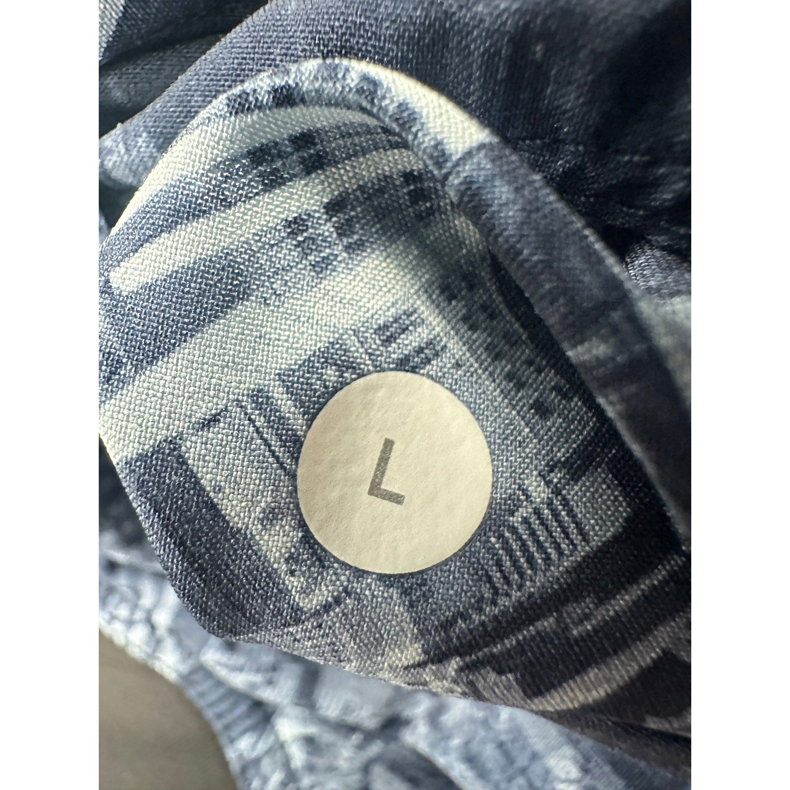 Lululemon City Downtown Print 11" Core Shorts in Navy, White, Black — Size Large // Preowned