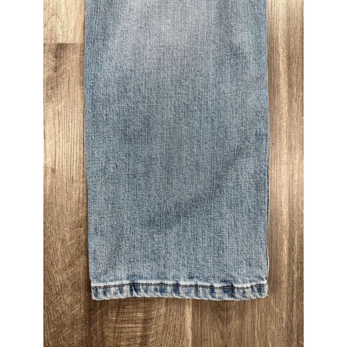 Wrangler RETRO Jacksboro Slim Straight Jeans — Size 32x30 // Preowned