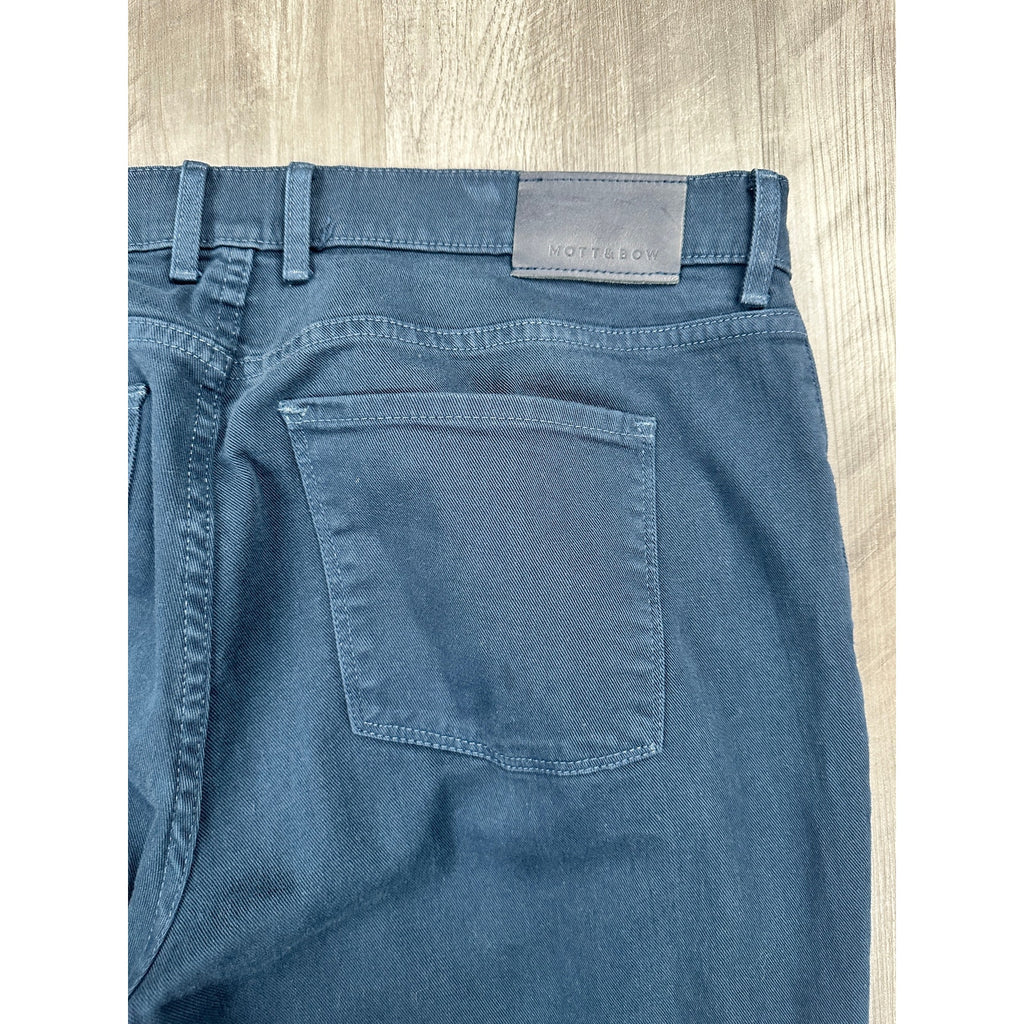 Mott & Bow Straight Mercer Jeans in Blue — Size 40x32 // Preowned