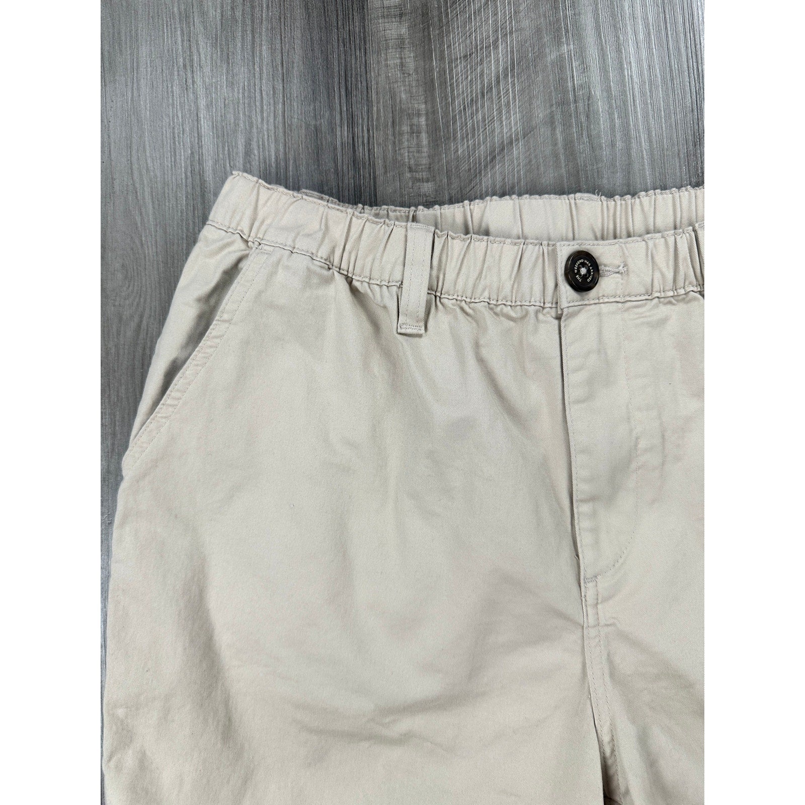 Chubbies Originals 5.5-Inch Elastic Waist Chino Shorts in Khaki — Size Large // Preowned