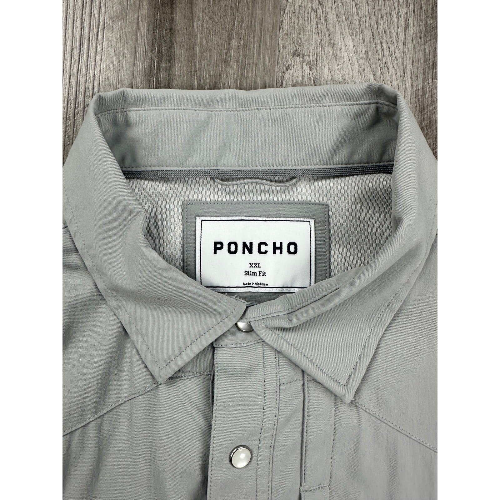 Poncho Outdoors The Laredo Slim Fit Western Performance Short Sleeve Pearl Snap in Gray — Size 2XL // Preowned