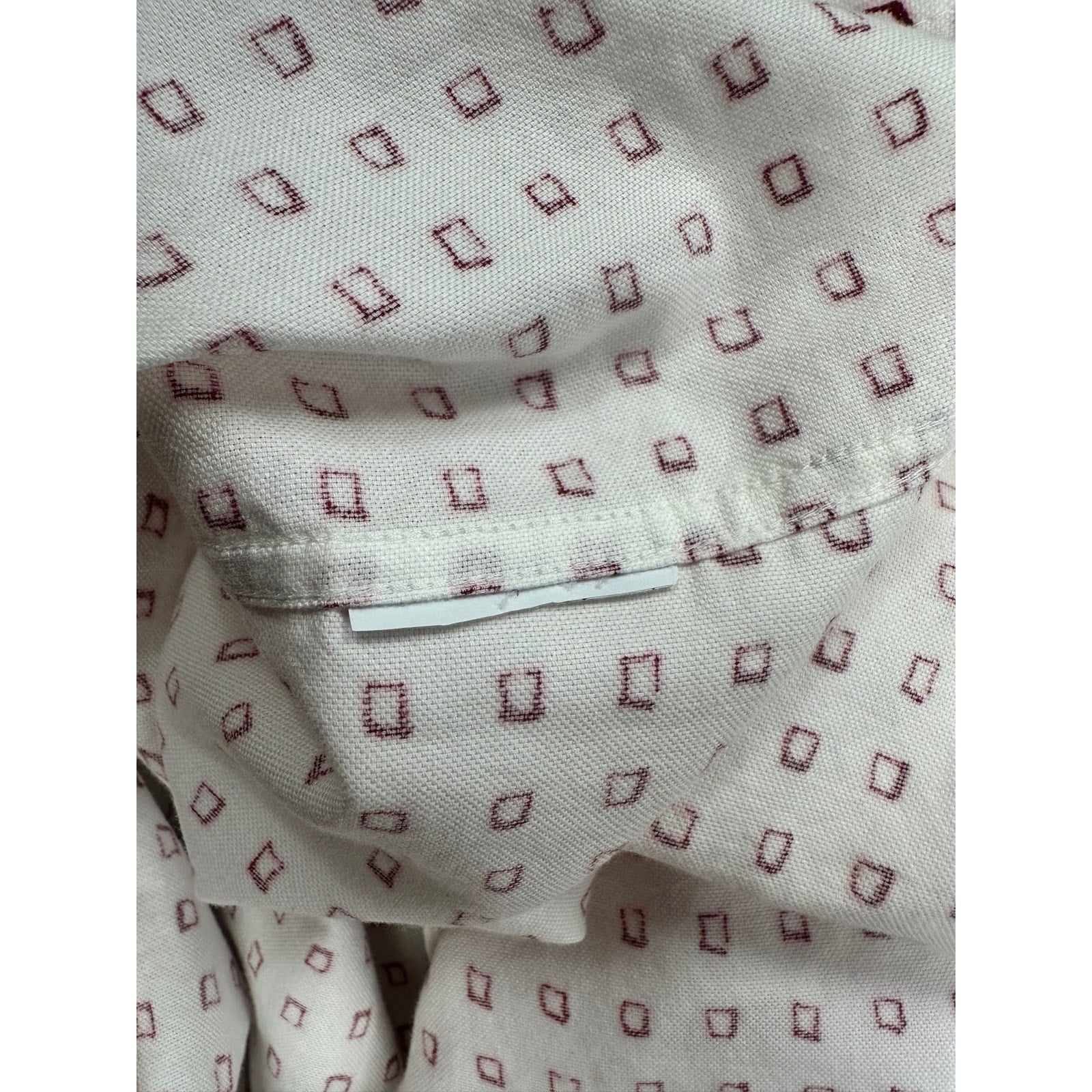 BOSS Slim Fit Ink Squares Short Sleeve Button Down in White with Red Squares — Size Large // Preowned