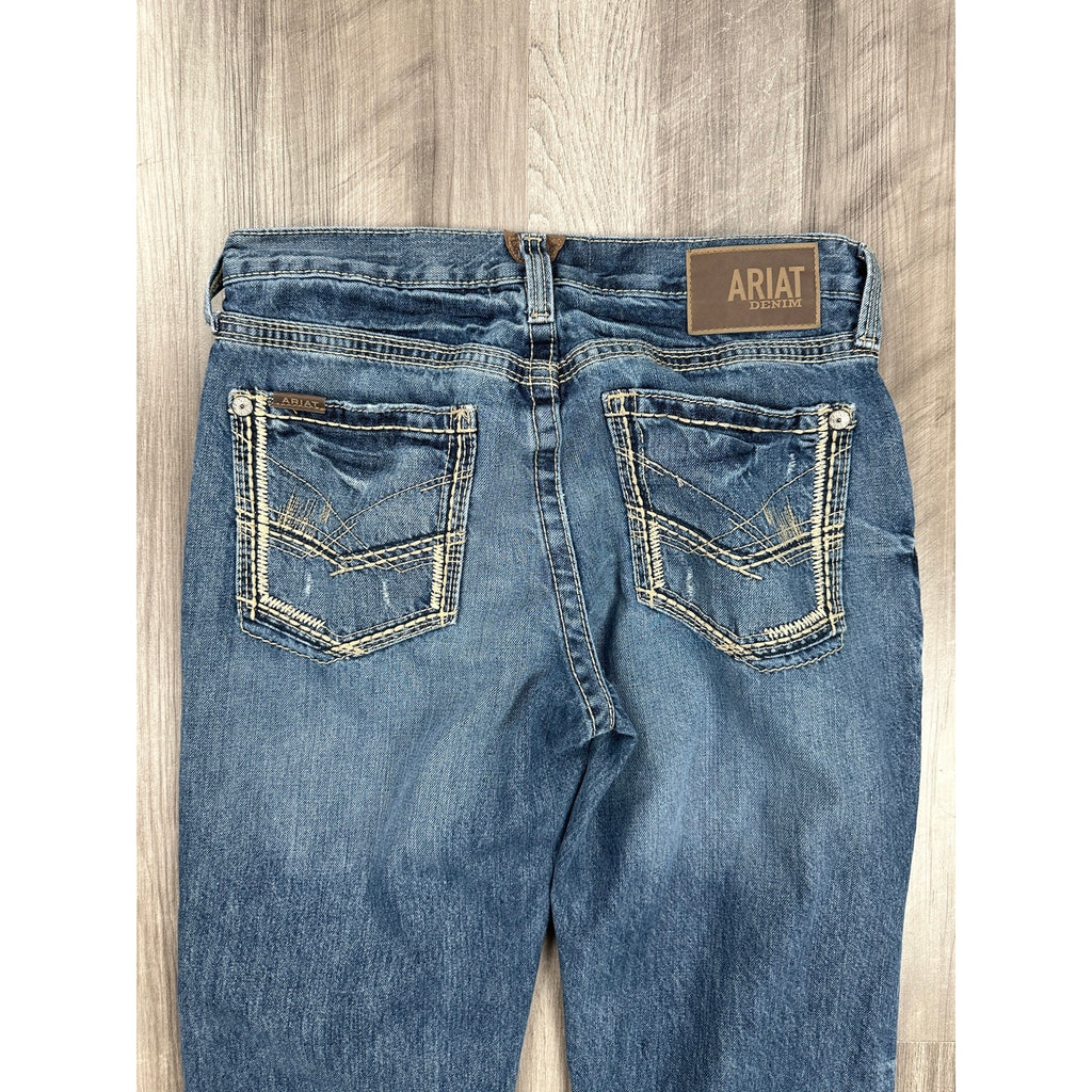 Ariat Gambler M5 Stackable Straight Leg Jean in Blue — Size 32x34 // Preowned