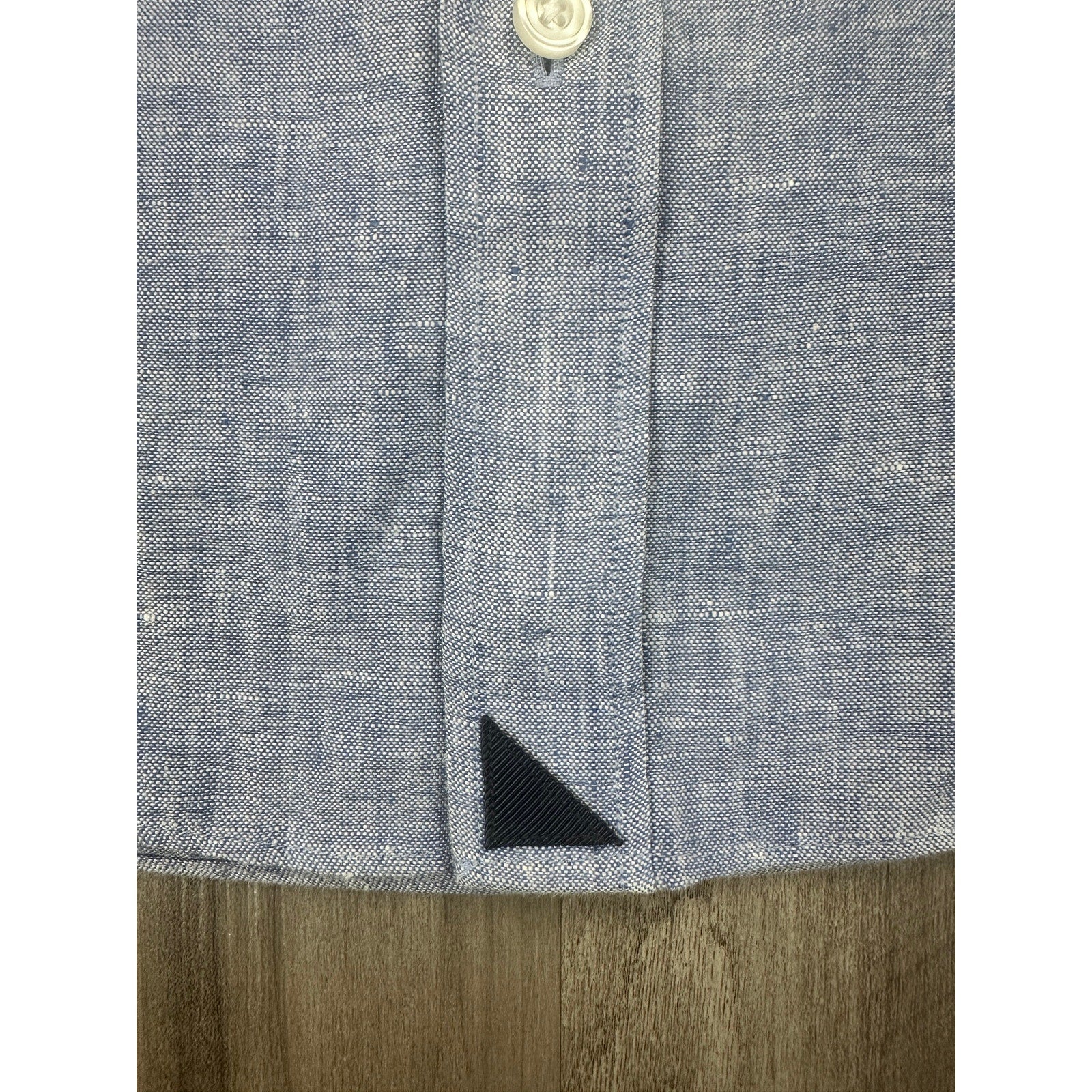 UNTUCKit Valente Linen Short Sleeve Button Down in Blue — Size Medium // Preowned