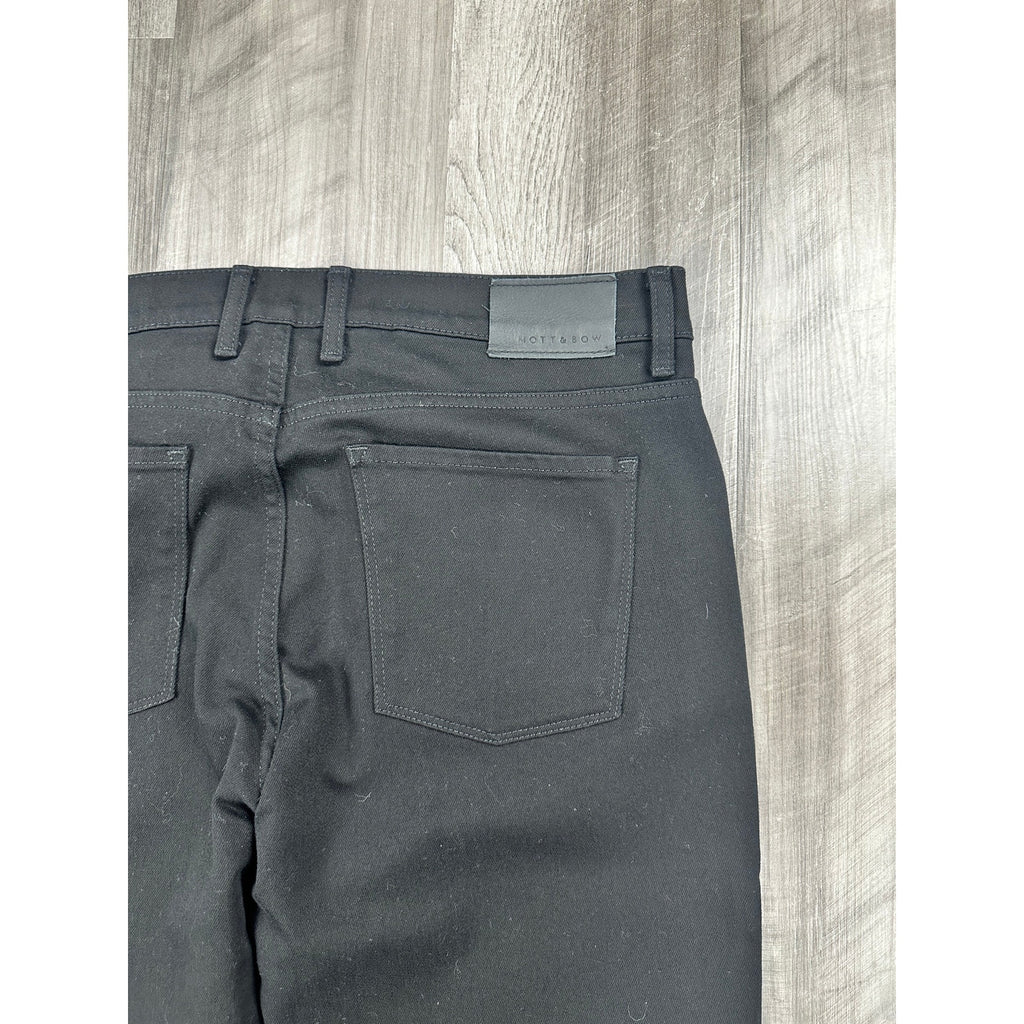 Mott and Bow Straight Barclay Jean in Black — Size 36x32 // Preowned