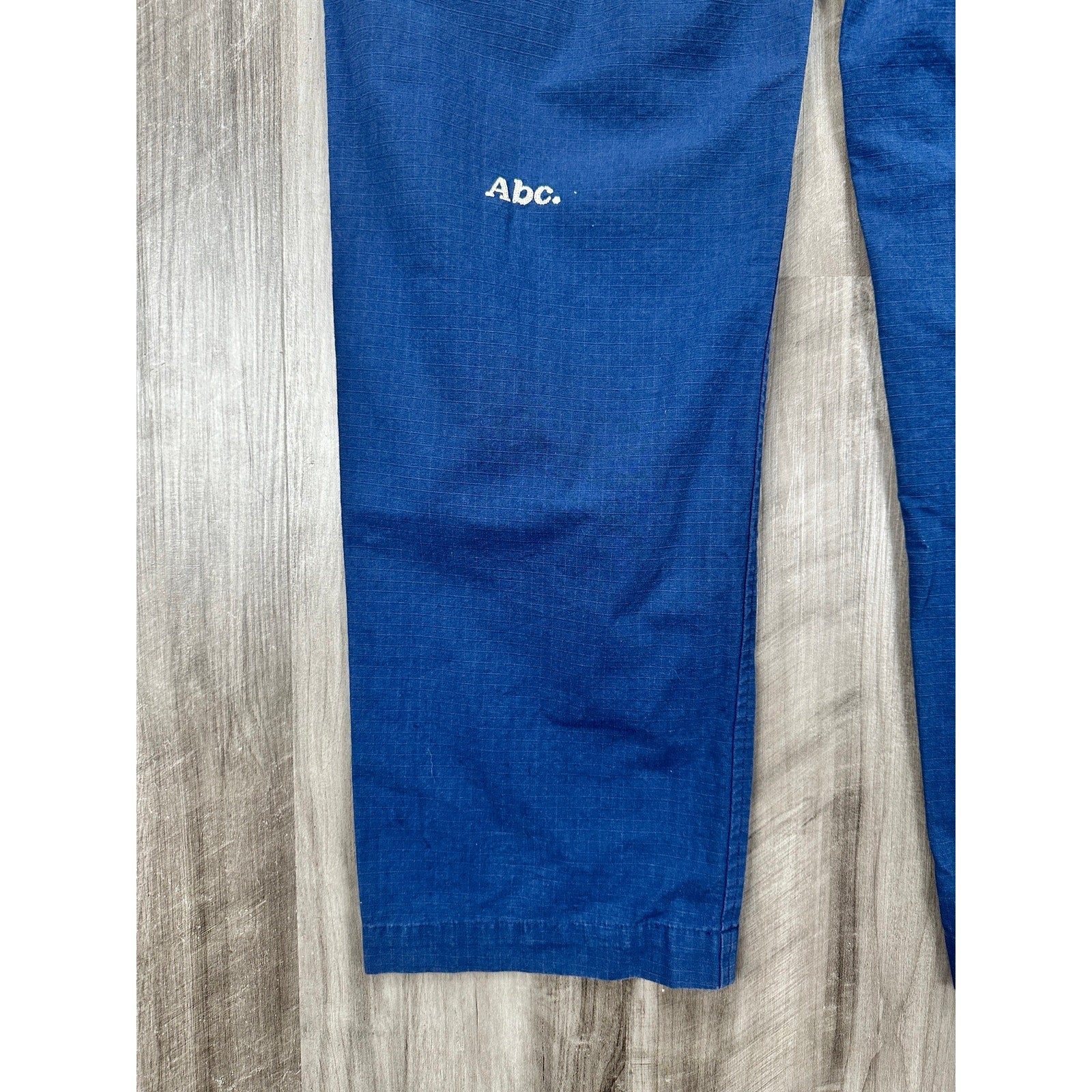 Advisory Board Crystals Ripstop Belted Elastic Waist Pants in Washed Navy — Size Medium // Preowned