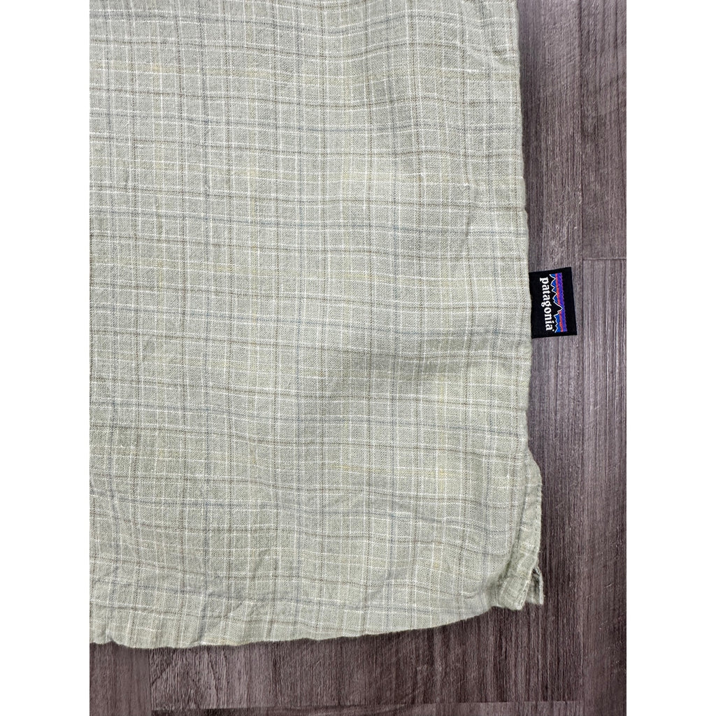 Patagonia Back Step Founder Short Sleeve Shirt in Matcha Green — Size Large // Preowned