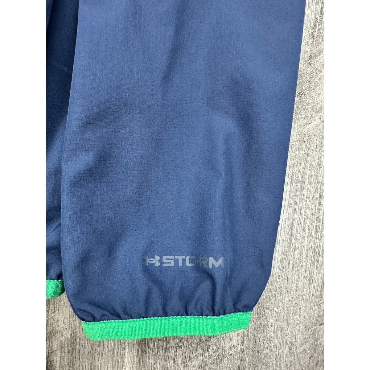 Under Armour Notre Dame Fighting Irish Storm Full Zip Hooded Windbreaker Jacket — Size Medium // Preowned