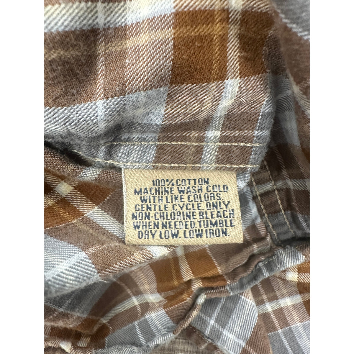 Bills Khakis Double Brushed Plaid Flannel Long Sleeve Button Down Shirt — Size Large // Preowned