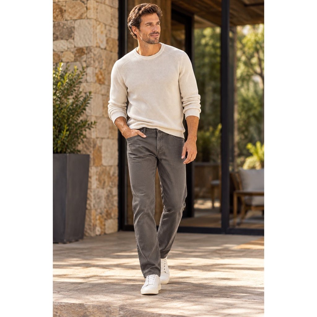 AG Adriano Goldschmied The Graduate Tailored Leg Sueded Stretch Sateen Chino Jeans — Size 32x32 // Preowned