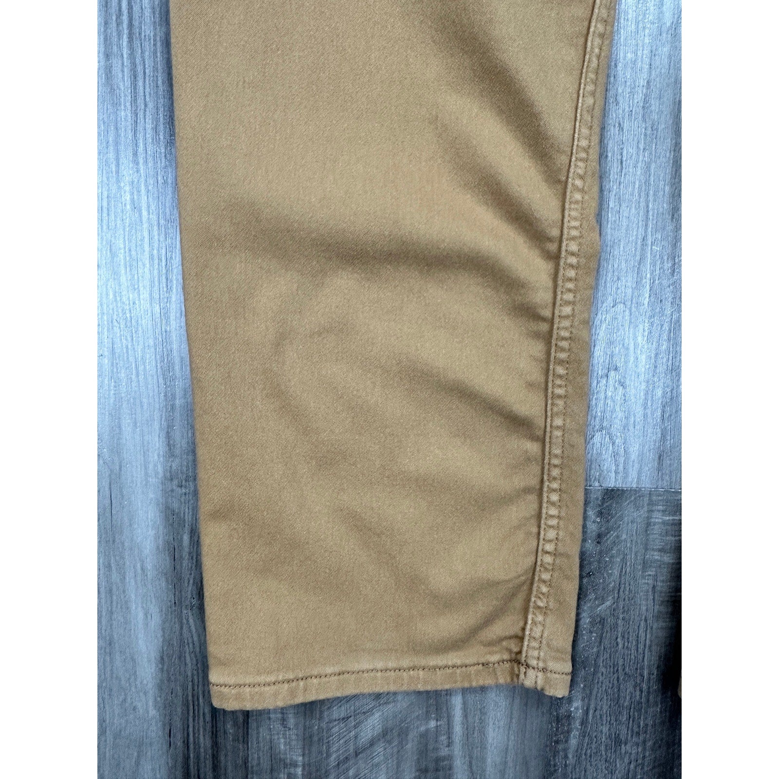 TPJ The Perfect Jean The Denkhaki Athletic Fit Jeans in Dark Khaki — Size 40x30 // Preowned