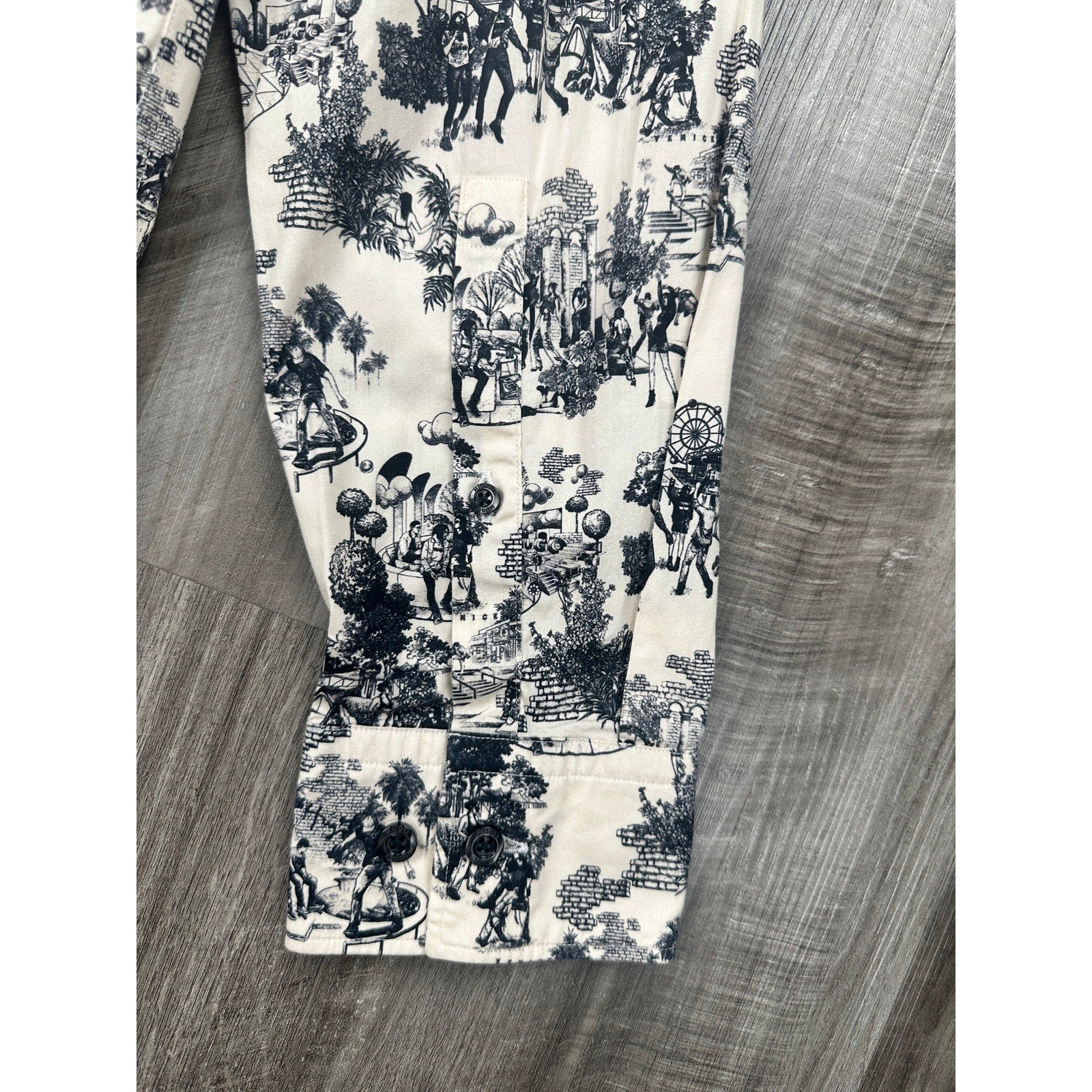 HUGO Ermo Stretch City Print Long Sleeve Shirt in Cream, Black — Size XL // Preowned