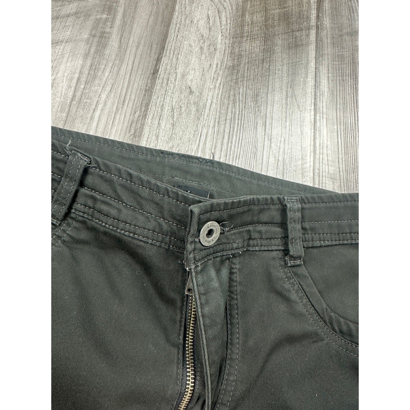 Kuhl Revolt Sweat Pant Performance Jeans in Black — Size 36x32 // Preowned