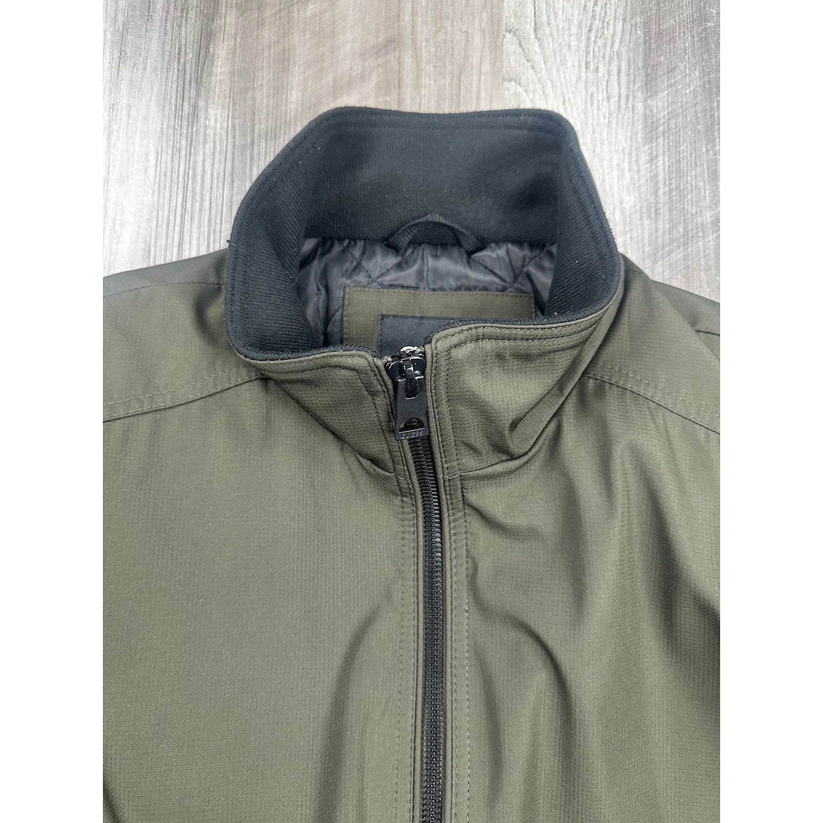 Guess Quilt Lined Full Zip Jacket in Olive Green Black — Size XL // Preowned