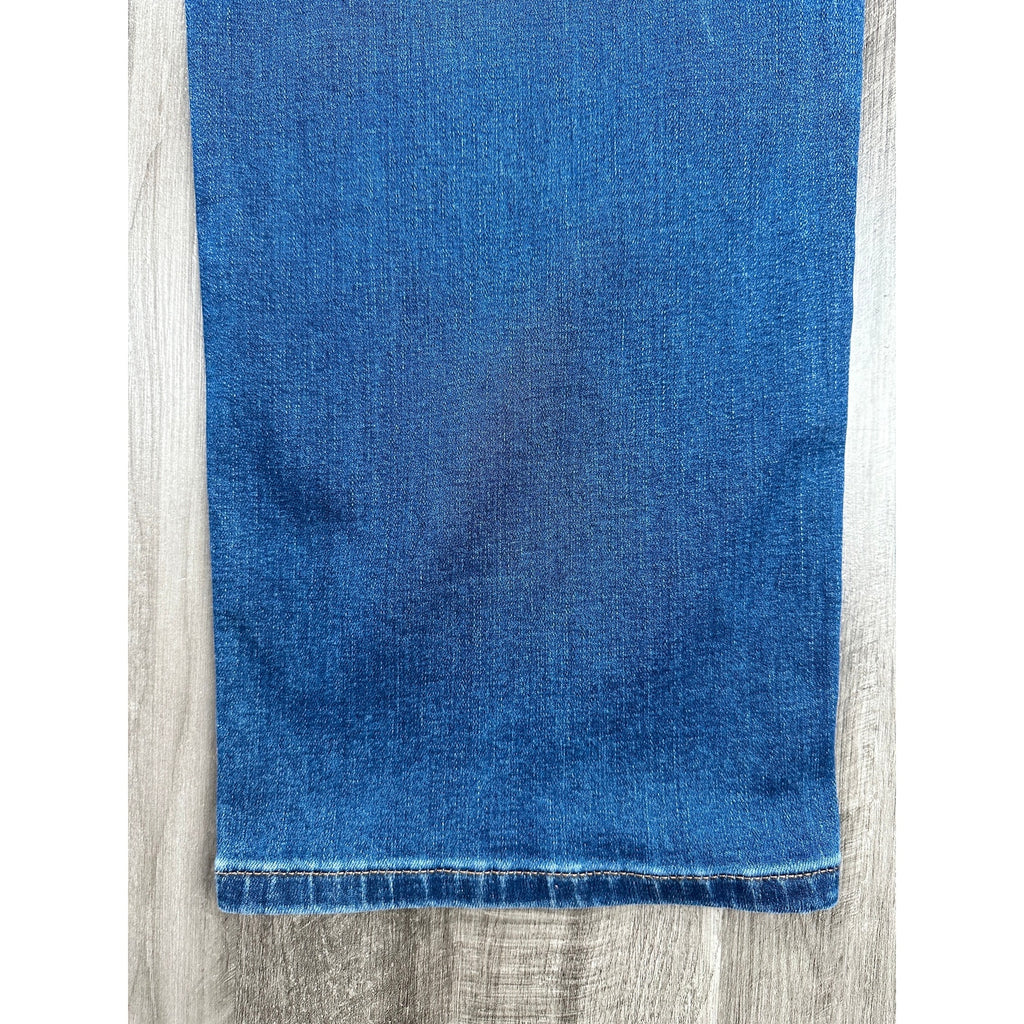 Tommy Bahama Boracay Classic Straight Leg Jean in Medium Indigo Wash — Size 42x30