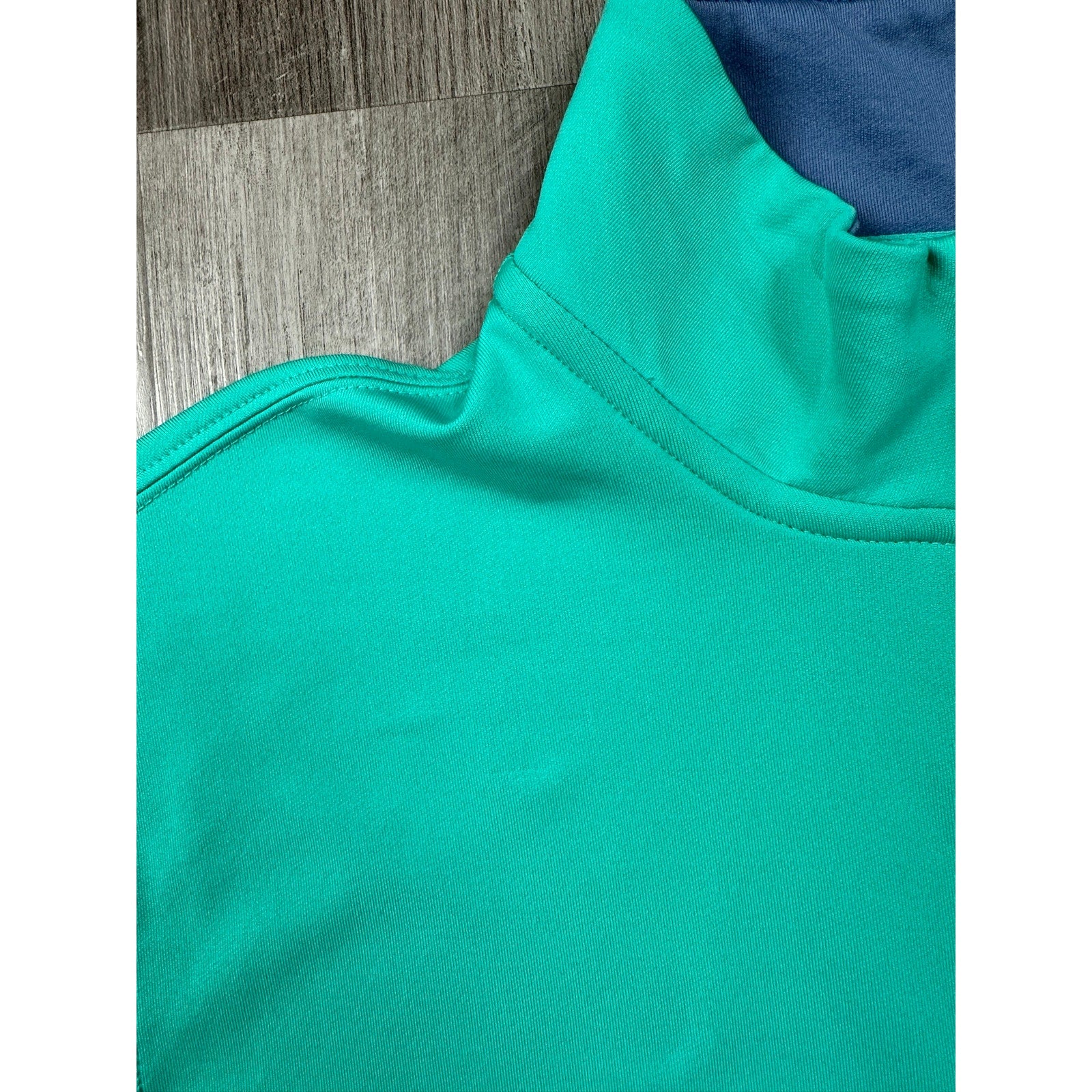 Vineyard Vines Performance Quarter-Zip Pullover in Sea Green — Medium