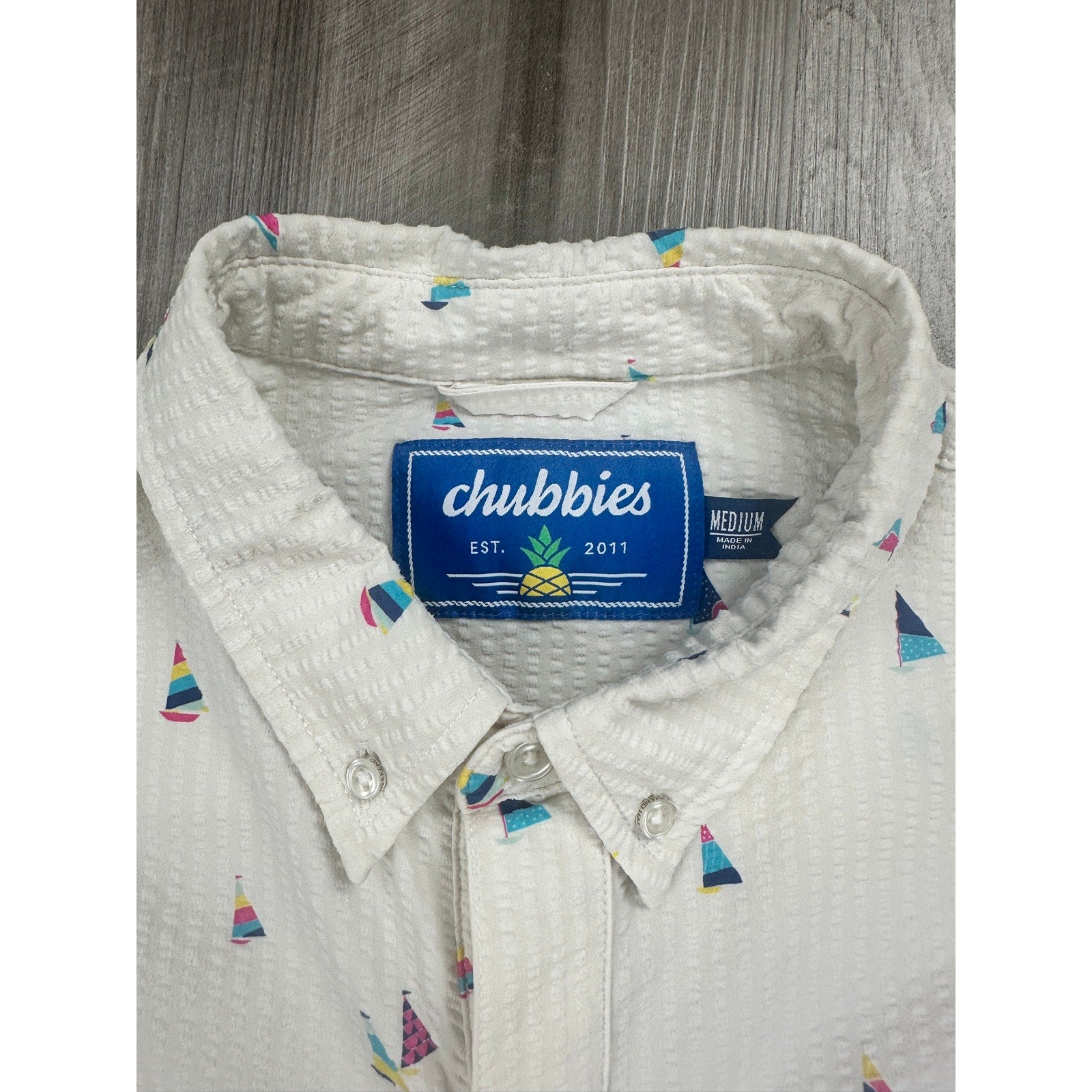 Chubbies Seersucker Sailboat Popover Polo in Ivory — Size Medium // Preowned