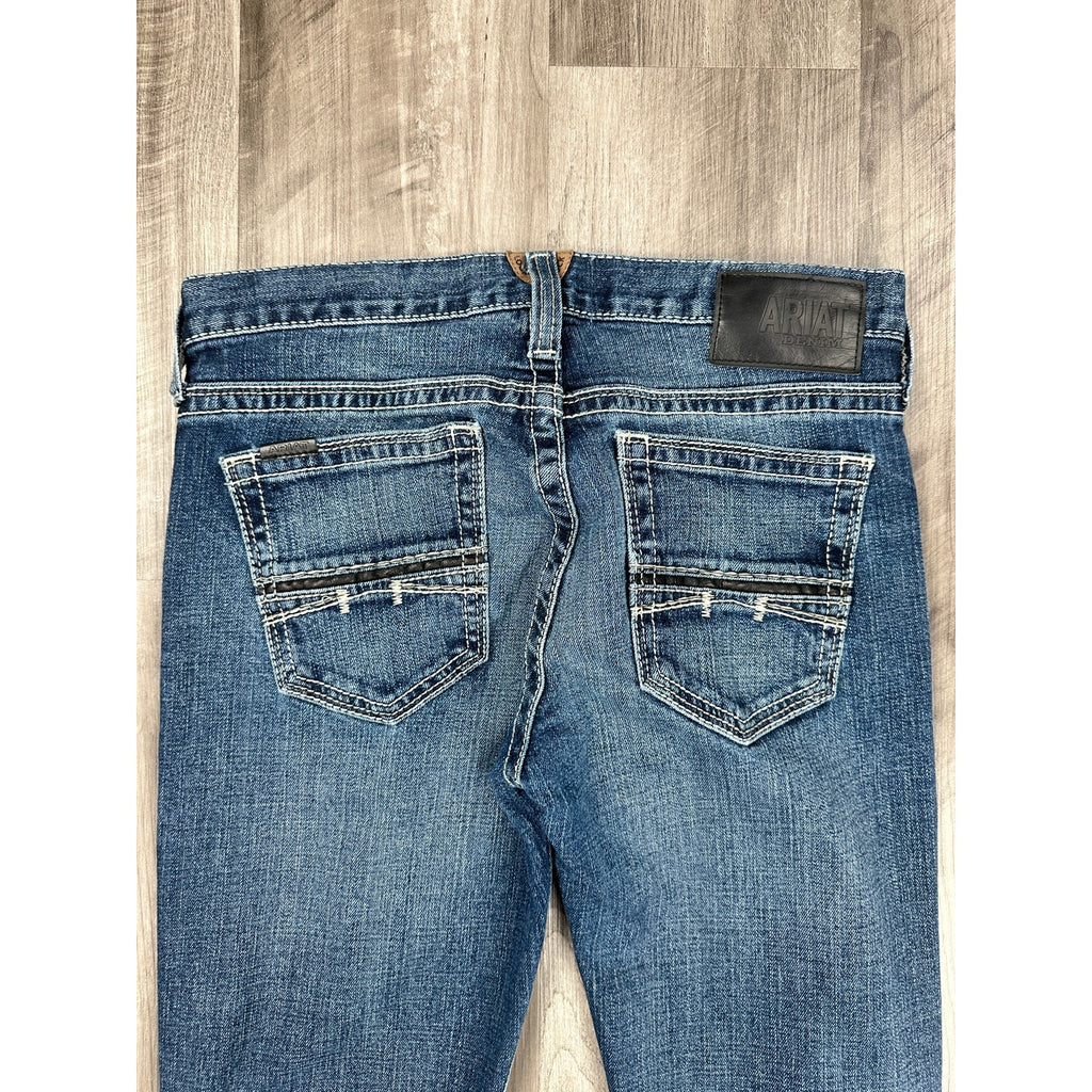 Ariat M7 Rocker Stretch Coltrane Stackable Straight Leg Jean in Silverton — 30x34 // Preowned