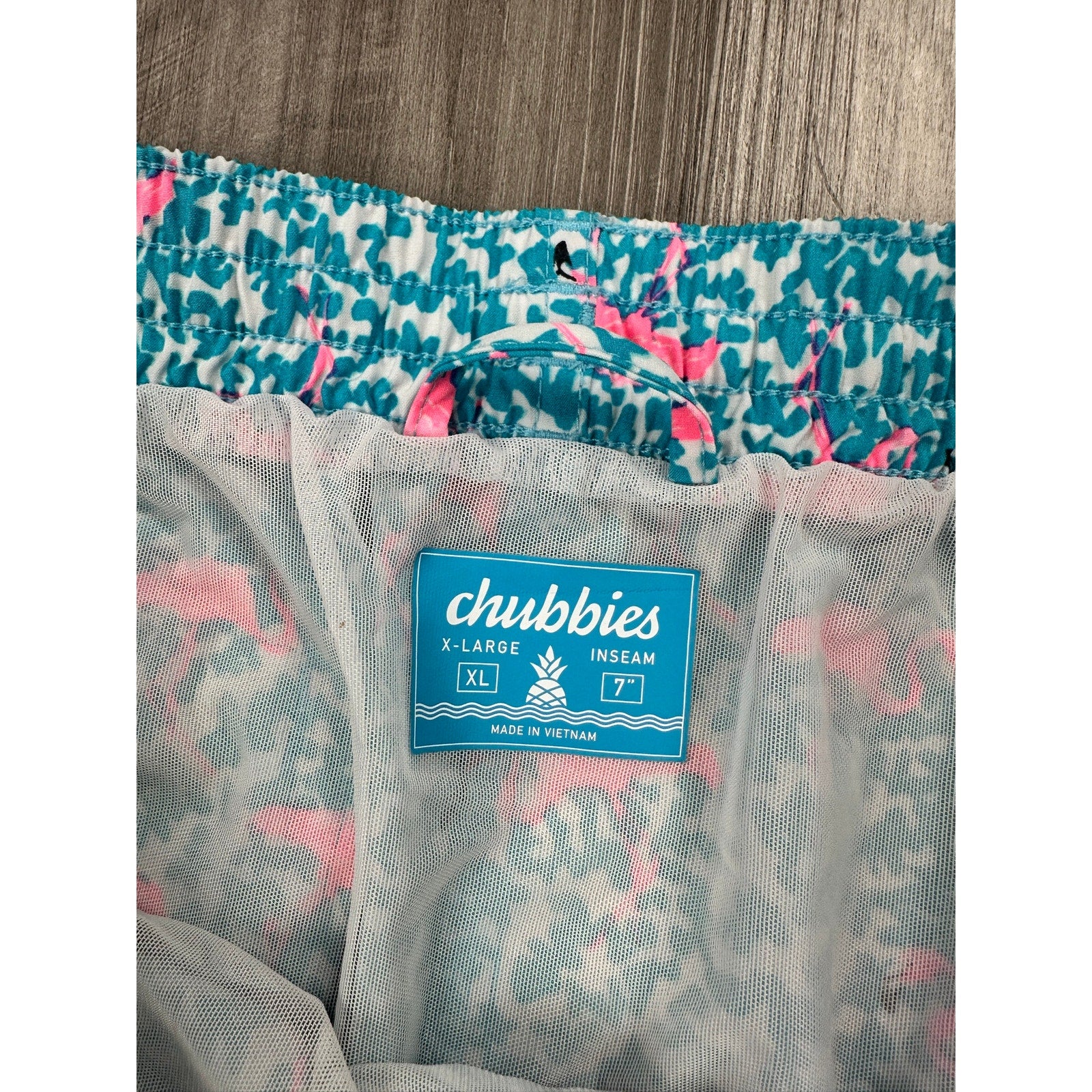 Chubbies Domingos For Flamingos 7" Swim Trunks in Turquoise, Pink and White — Size XL // Preowned