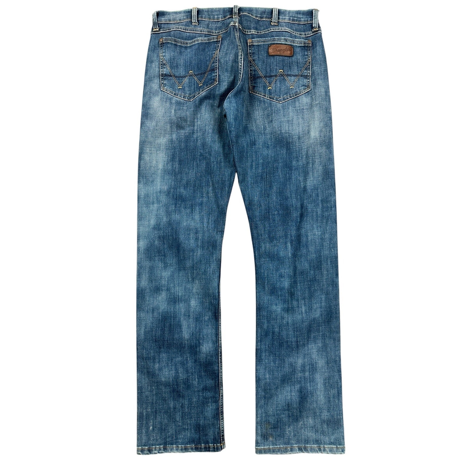 Wrangler Retro Slim Fit Straight Leg Jean in Medium Wash — 35x36