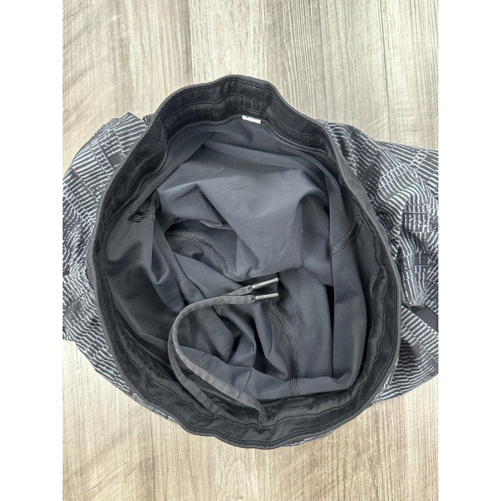 Lululemon T.H.E. Short 9" Lined Athletic Shorts — Size Small // Preowned