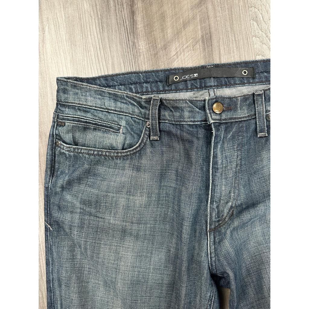 Joe's Jeans The Rocker Slim Bootcut Jean in Medium Wash — Size 36