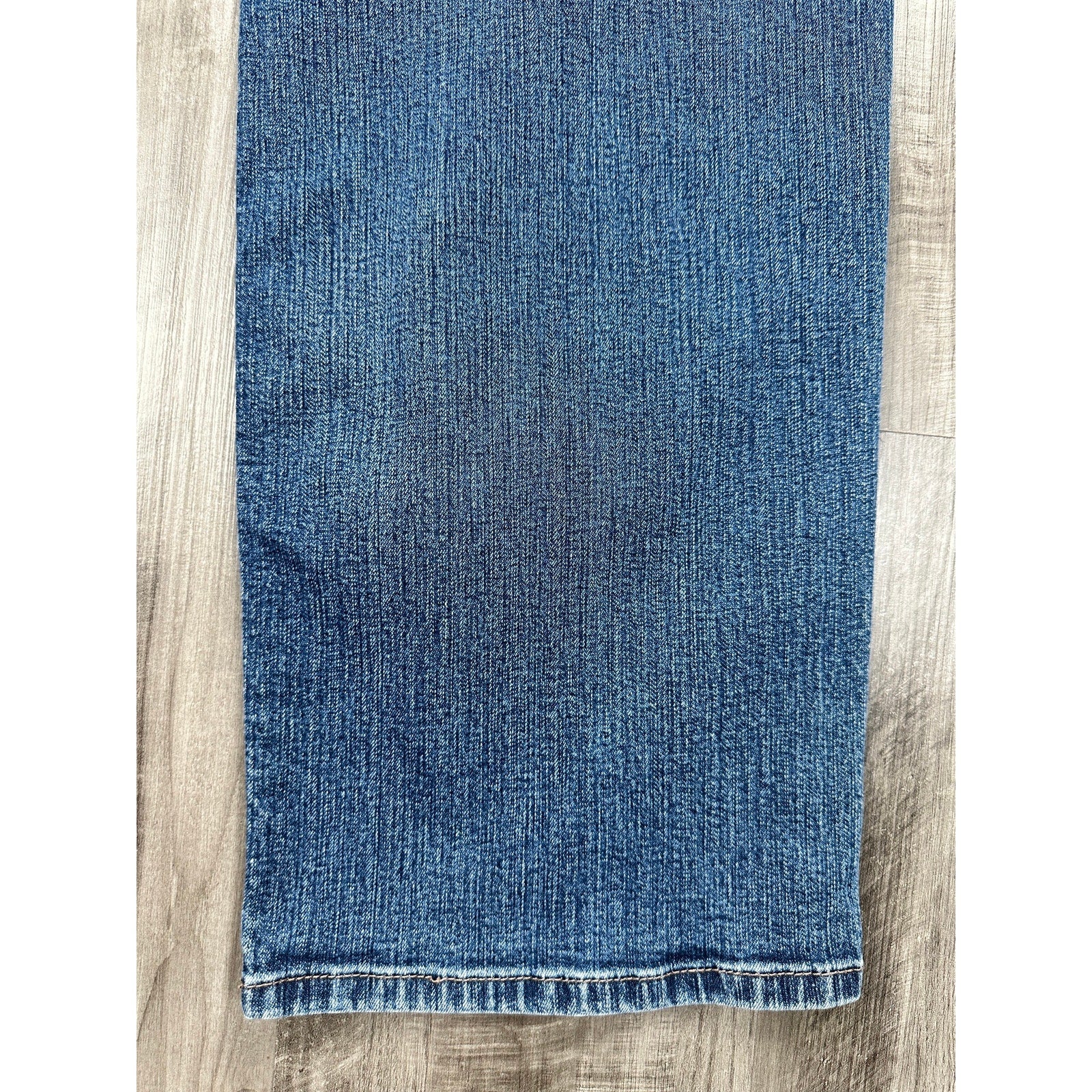 34 Heritage Charisma Relaxed Straight Jeans in Blue — Size 42x34 // Preowned