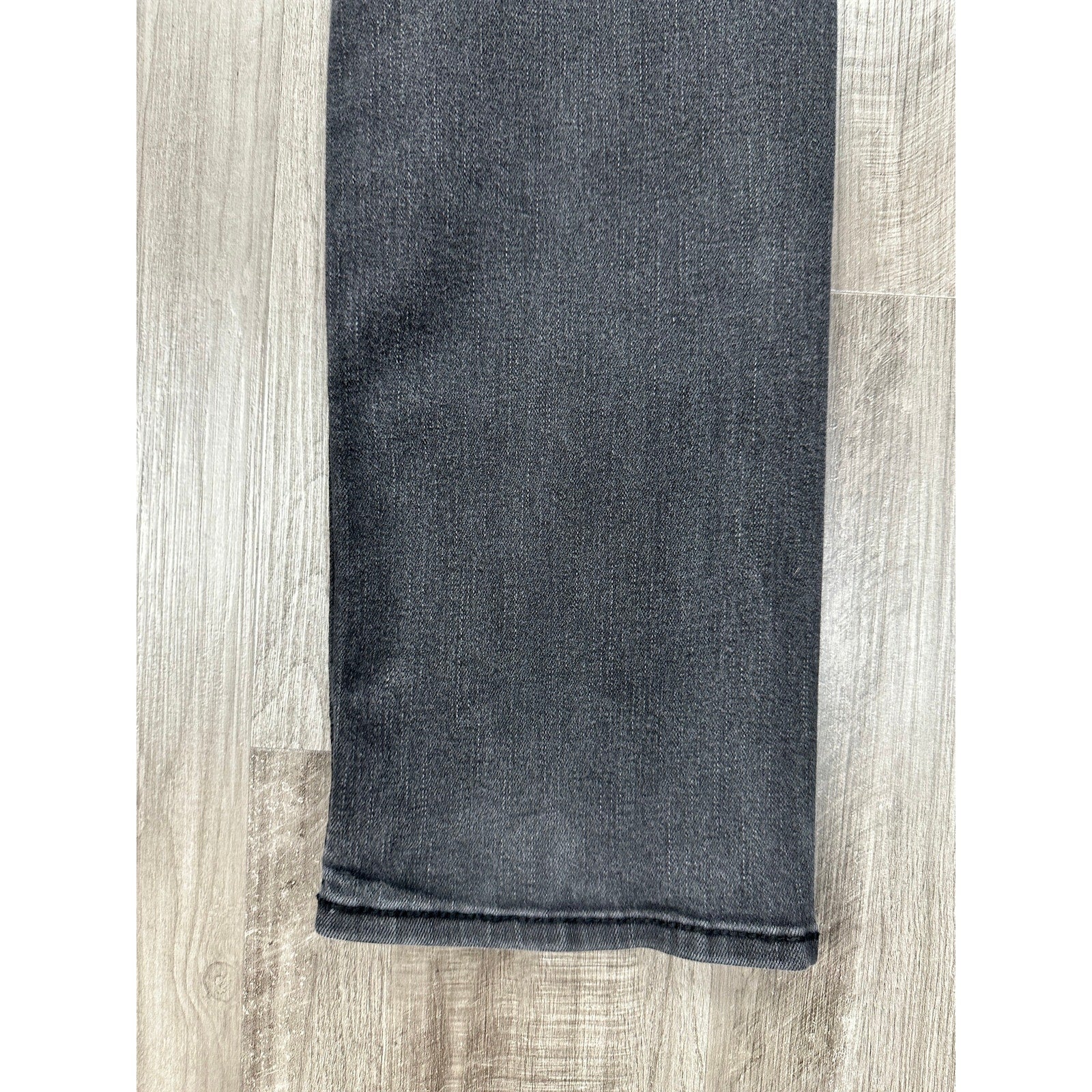 Salvage Supply Company Regular Fit Mayhem Straight Jeans in Black — Size 30x32 // Preowned