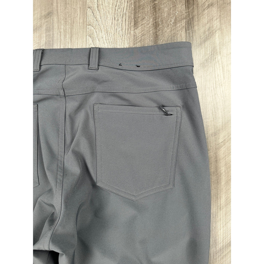 Mizzen+Main Helmsman 5 Pocket Slim Fit Performance Chino Pants in Gray — Size 32x30 // Preowned