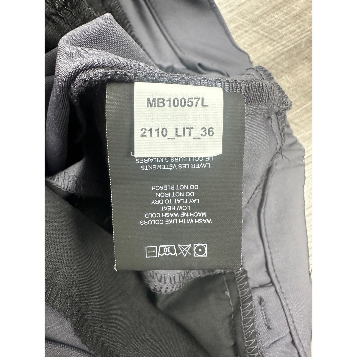 Cuts Clothing AO Slim Fit Joggers — Size XL // Preowned