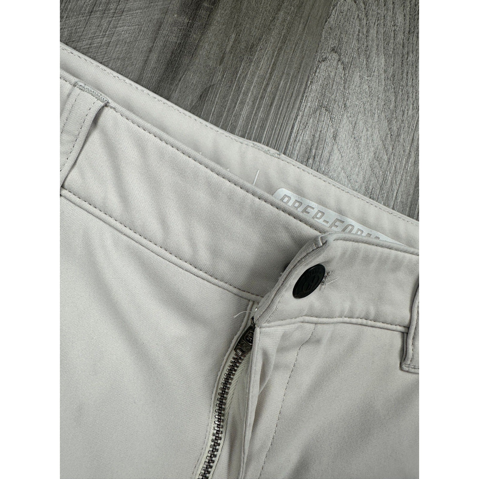 Johnnie-O Cros Country Prep Performance Pants in Stone — Size 33x34 // Preowned