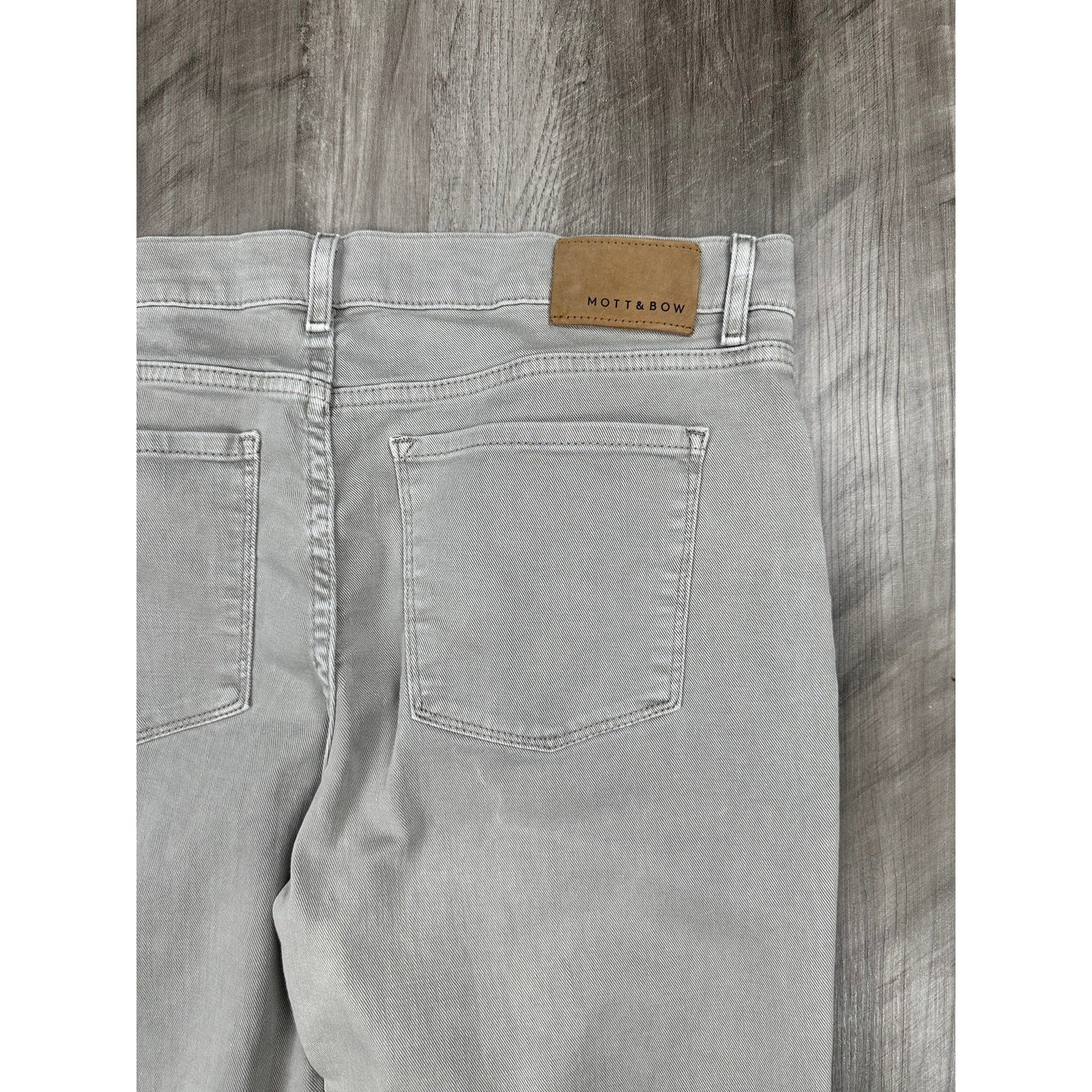 Mott & Bow Slim Mercer Jeans in Gray — Size 34x30 // Preowned