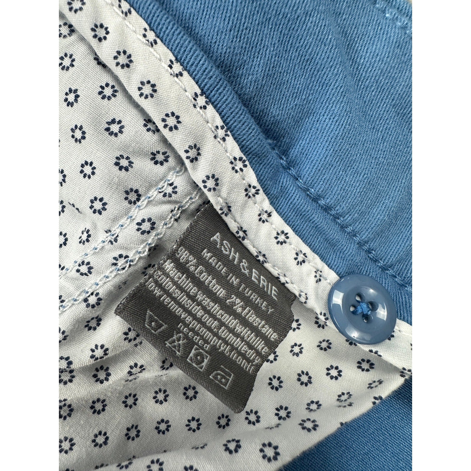 Ash & Erie Signature Stretch Chino Shorts in Blue — Size 38 // Preowned