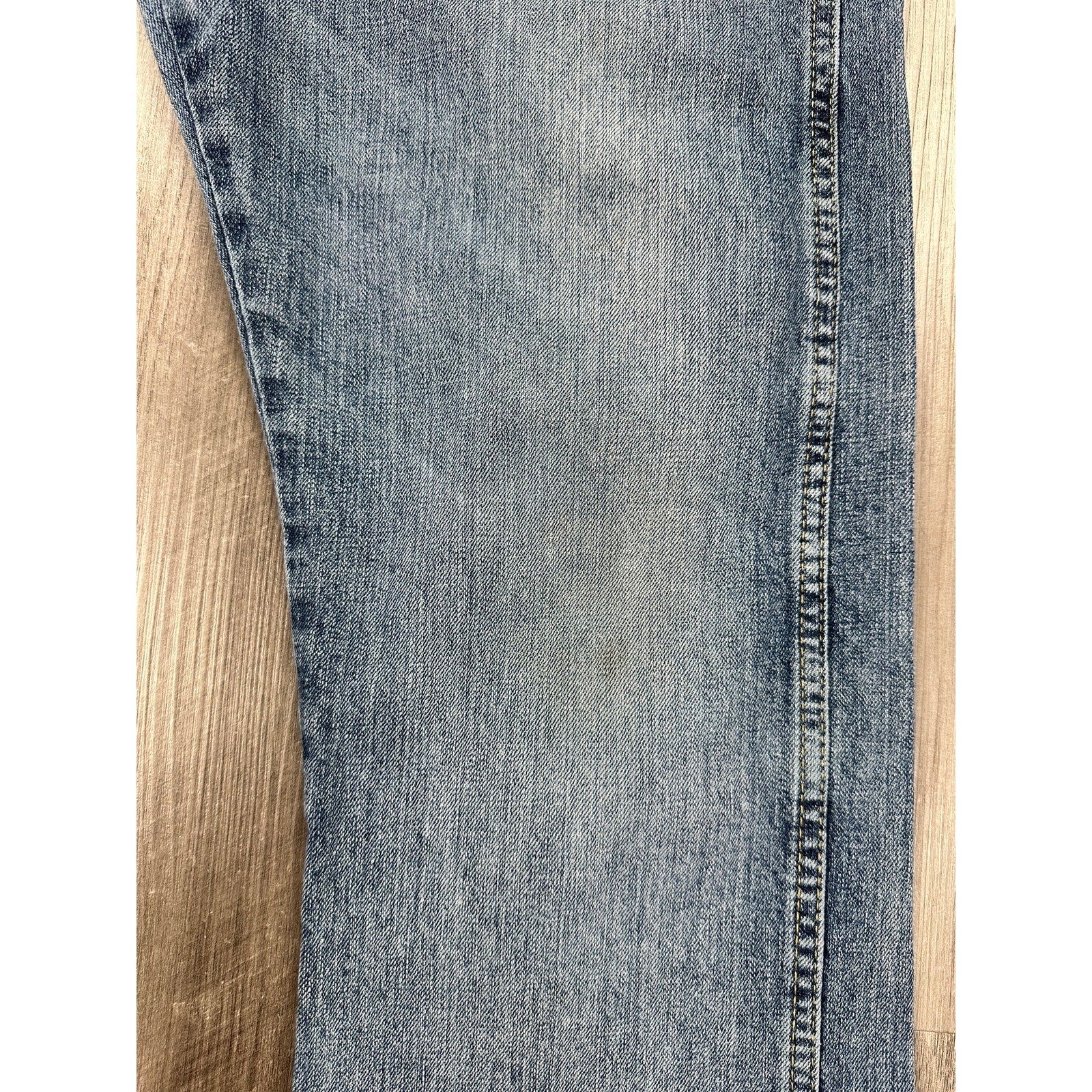 Wrangler Retro Slim Boot Cut Jeans in Blue — Size 32x34 // Preowned