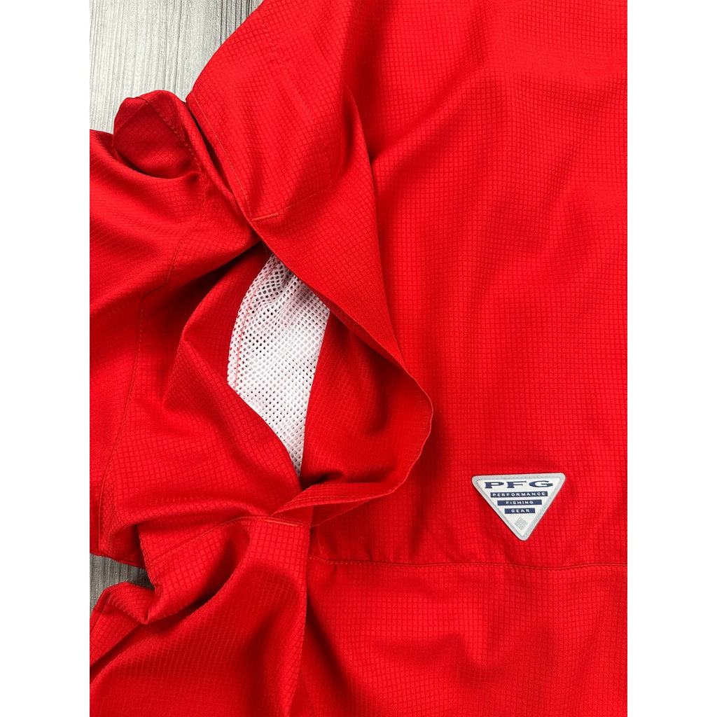 Columbia Texas Rangers Tamiami Omni-Shade PFG Vented Button Down in Red — Size L // Preowned