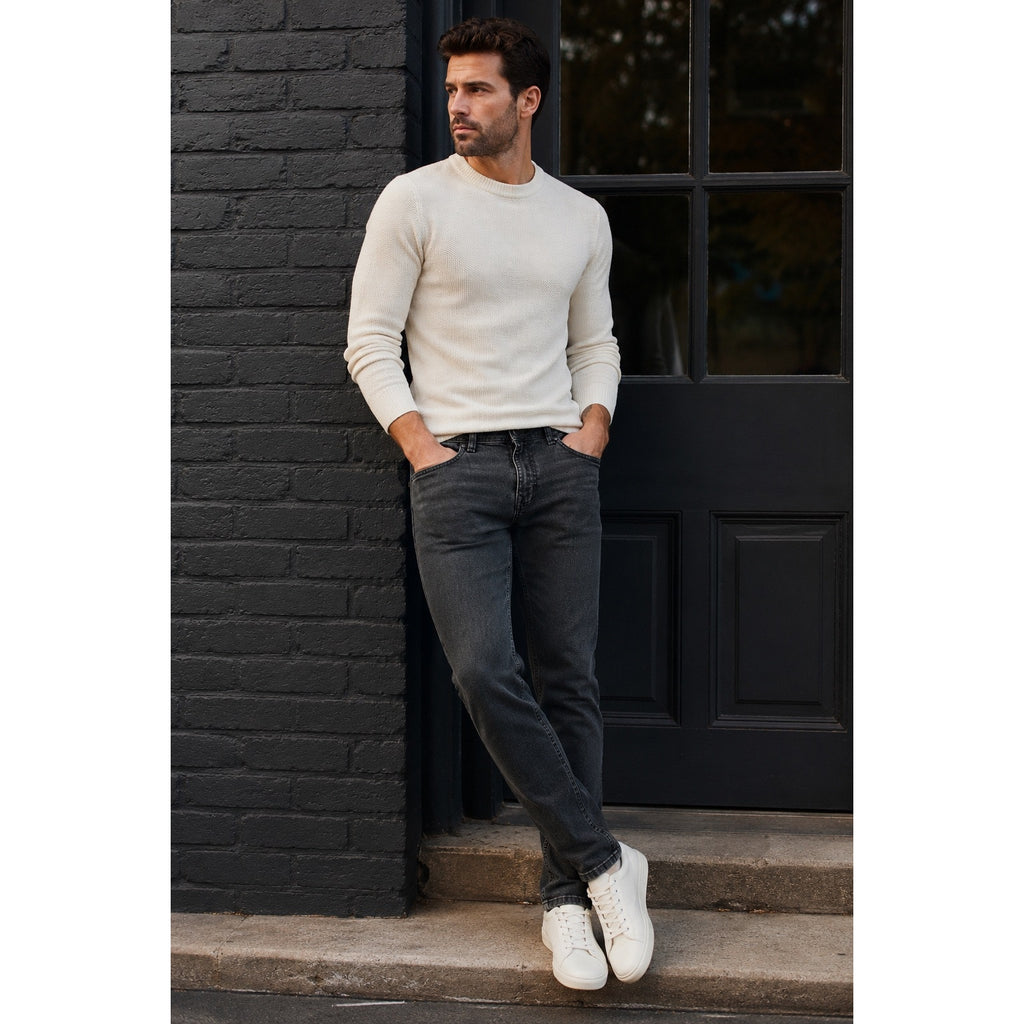 TPJ The Perfect Jean Athletic Fit Jeans in Washed Black — Size 31x32 // Preowned