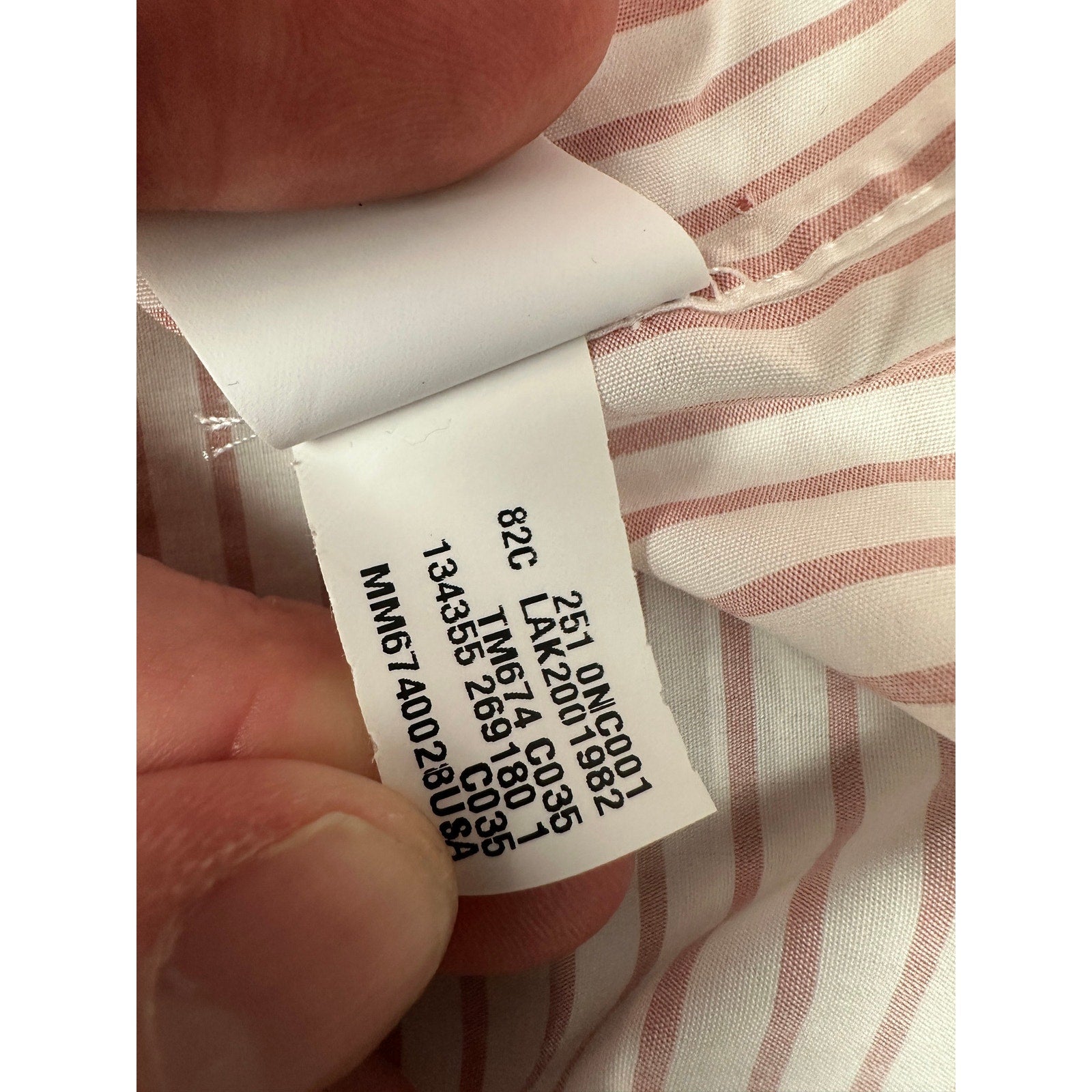 Brunello Cucinelli Made in Italy Basic Fit Striped Long Sleeve Button Down in White Coral — Size Medium
