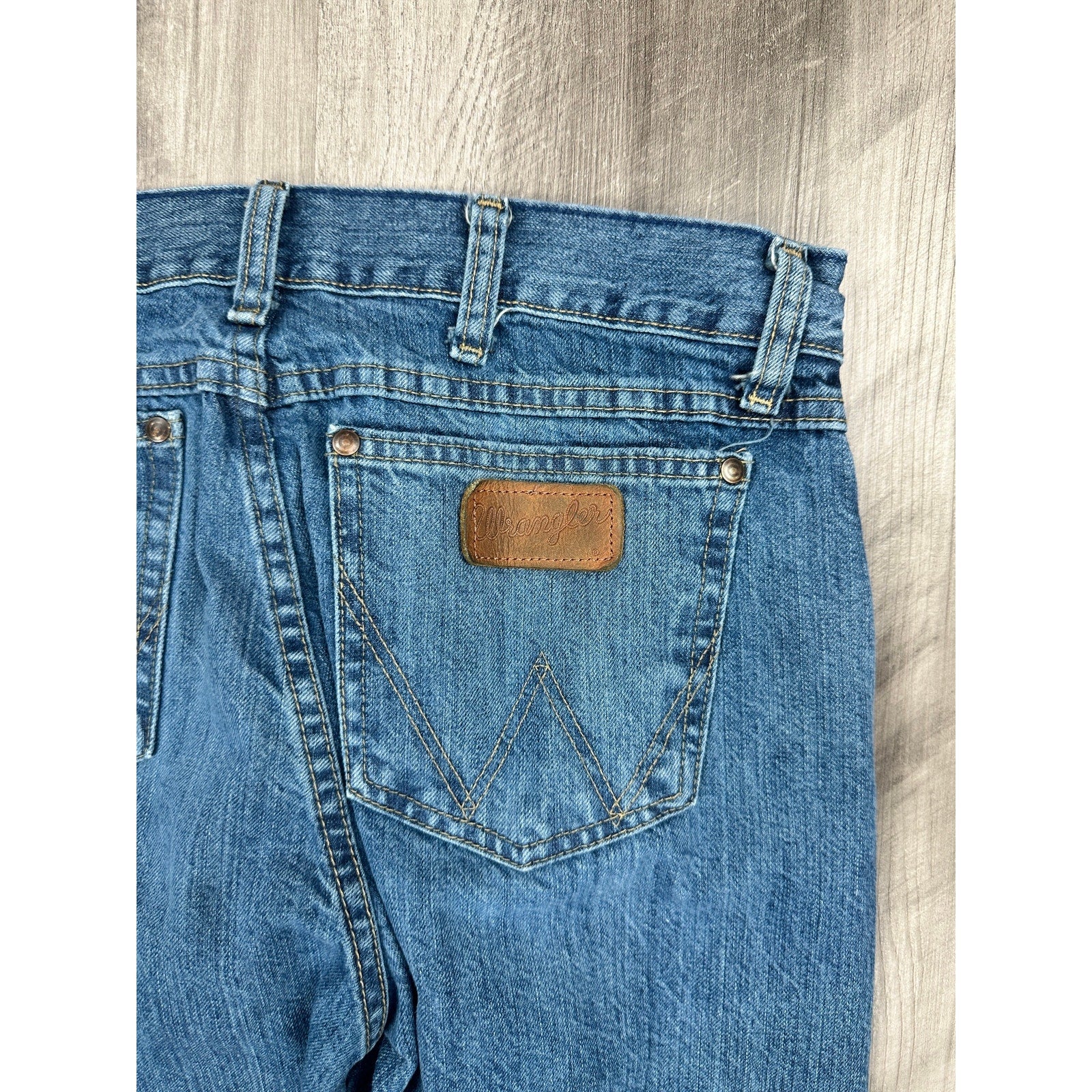 Wrangler RETRO Slim Bootcut Jeans in Blue — Size 30x32 // Preowned