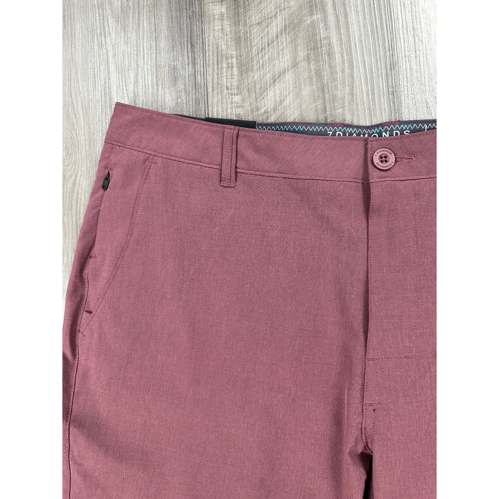 7 Diamonds Dynamic 7-Inch Hybrid Performance Shorts in Maroon — Size 36