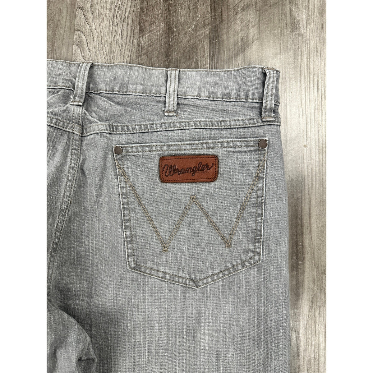 Wrangler RETRO Slim Bootcut Jeans — Size 36x34 // Preowned